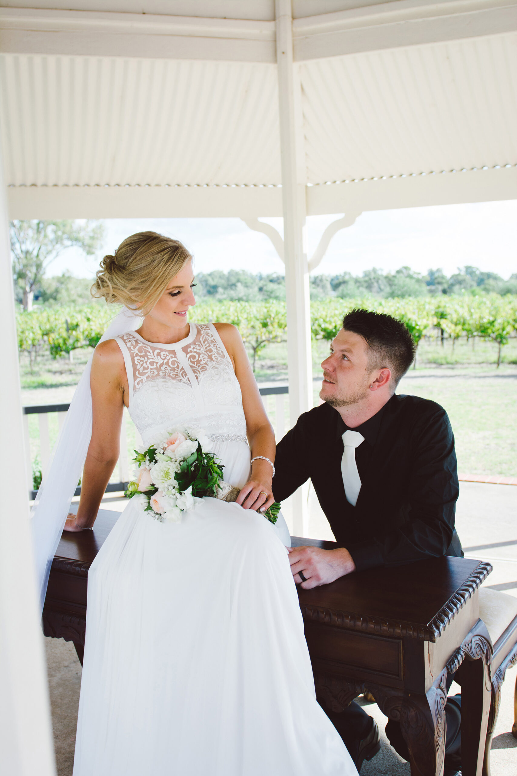 Jessica_Daniel_Rustic-Vineyard-Wedding_034