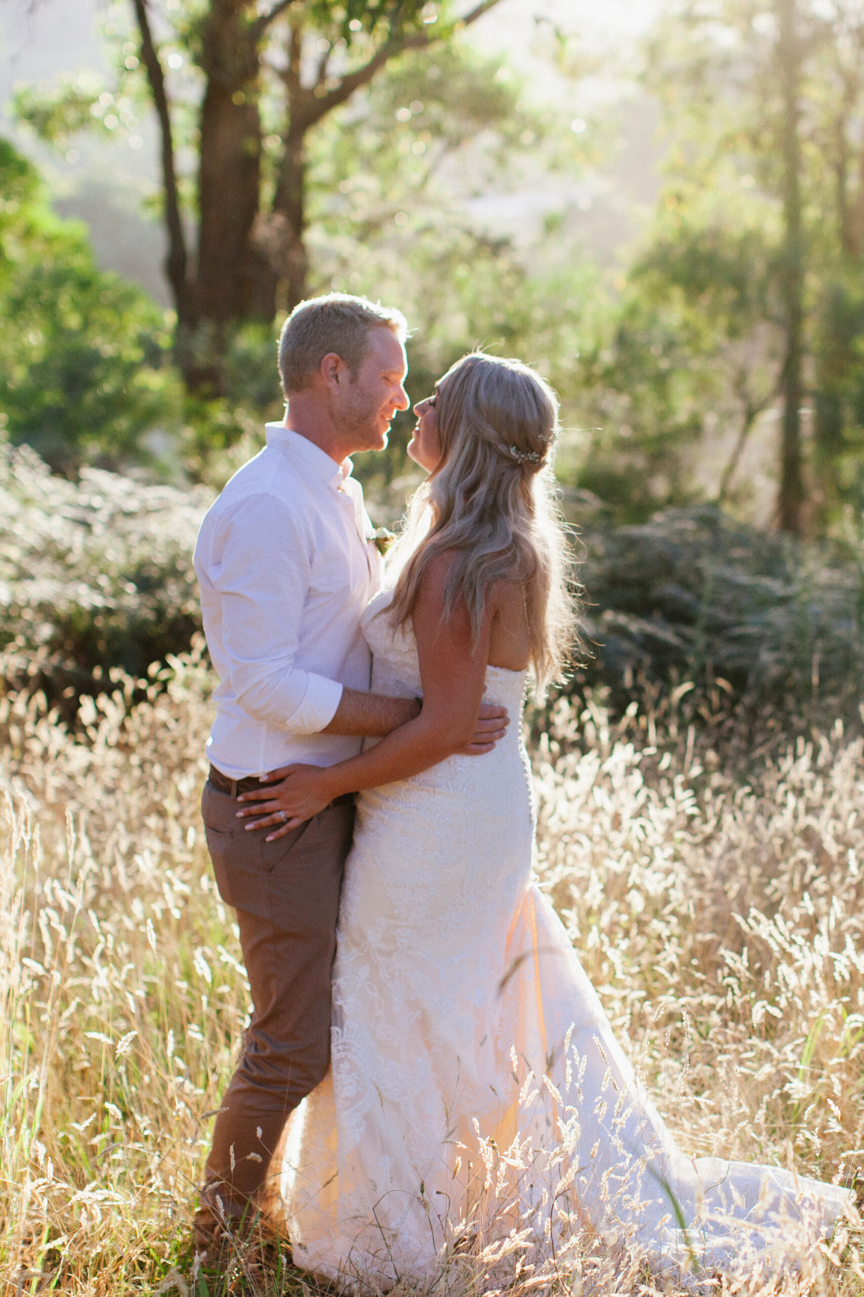 Jessica and Rob keep guests cool at summer boho rustic wedding | Easy ...