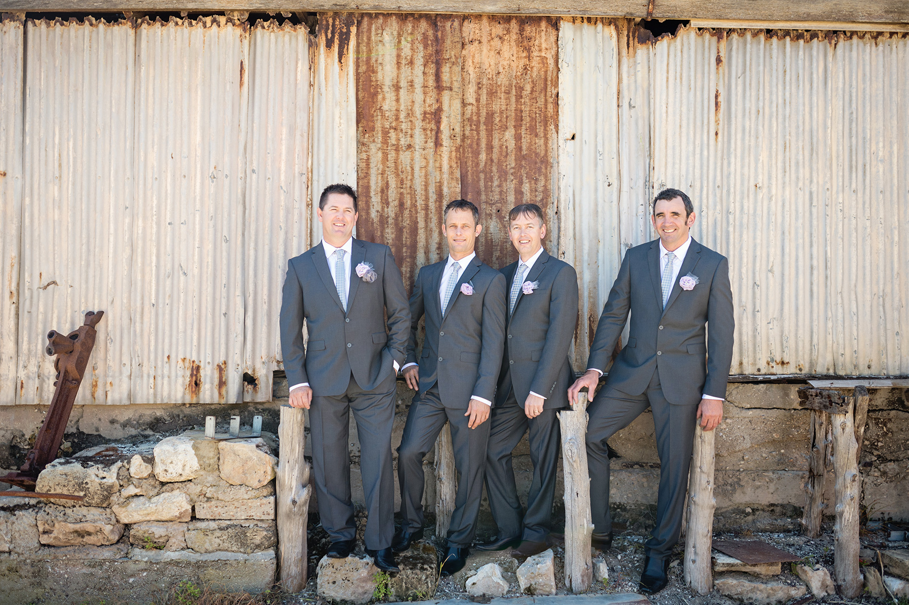 Jessica_Scott_Rustic-Vintage-Wedding_009