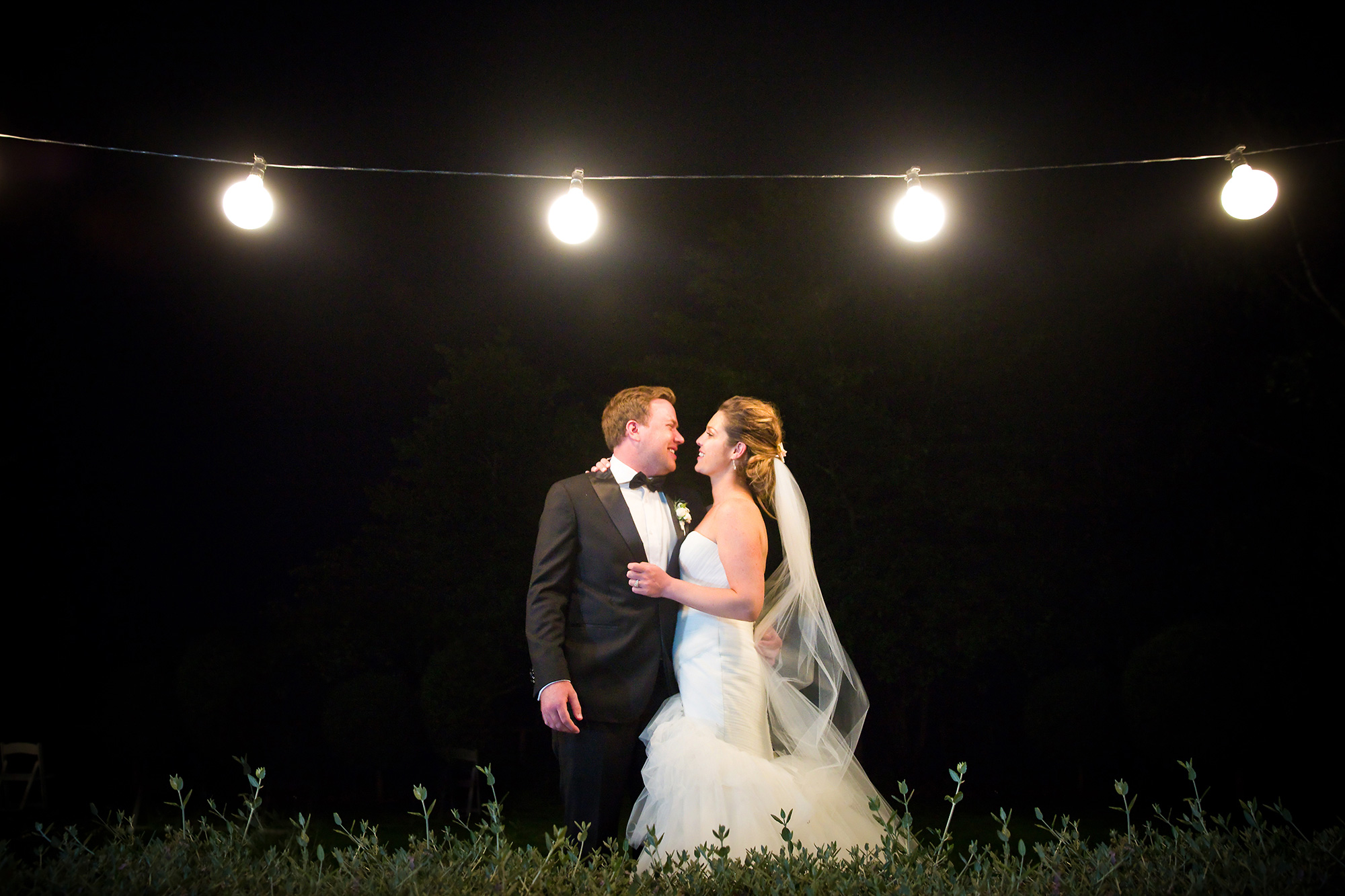 Jessie_Adam_Modern-White-Wedding_McKay-Photography_049