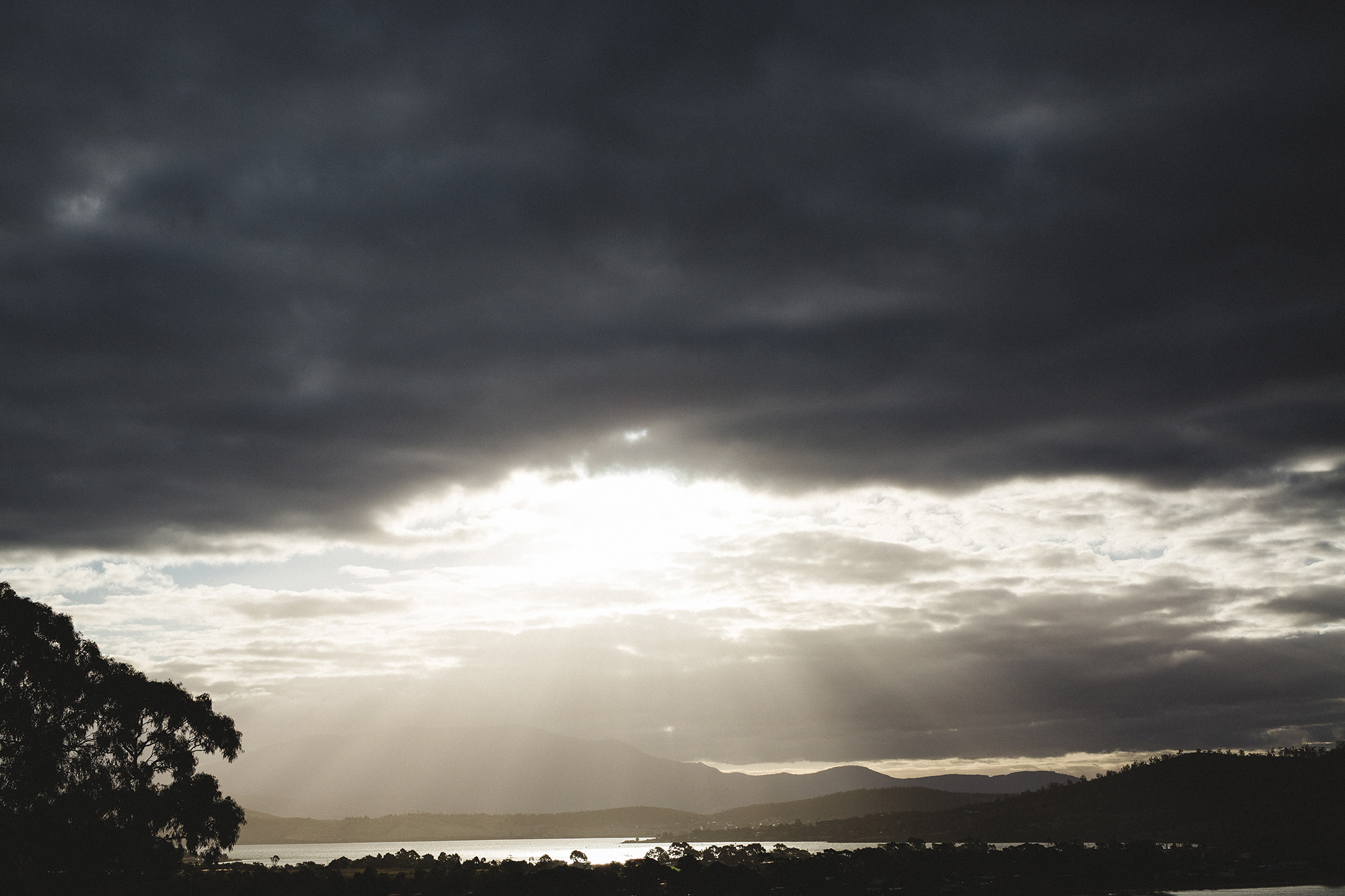 Kate_Chris_Rustic-Outdoor-Wedding_033