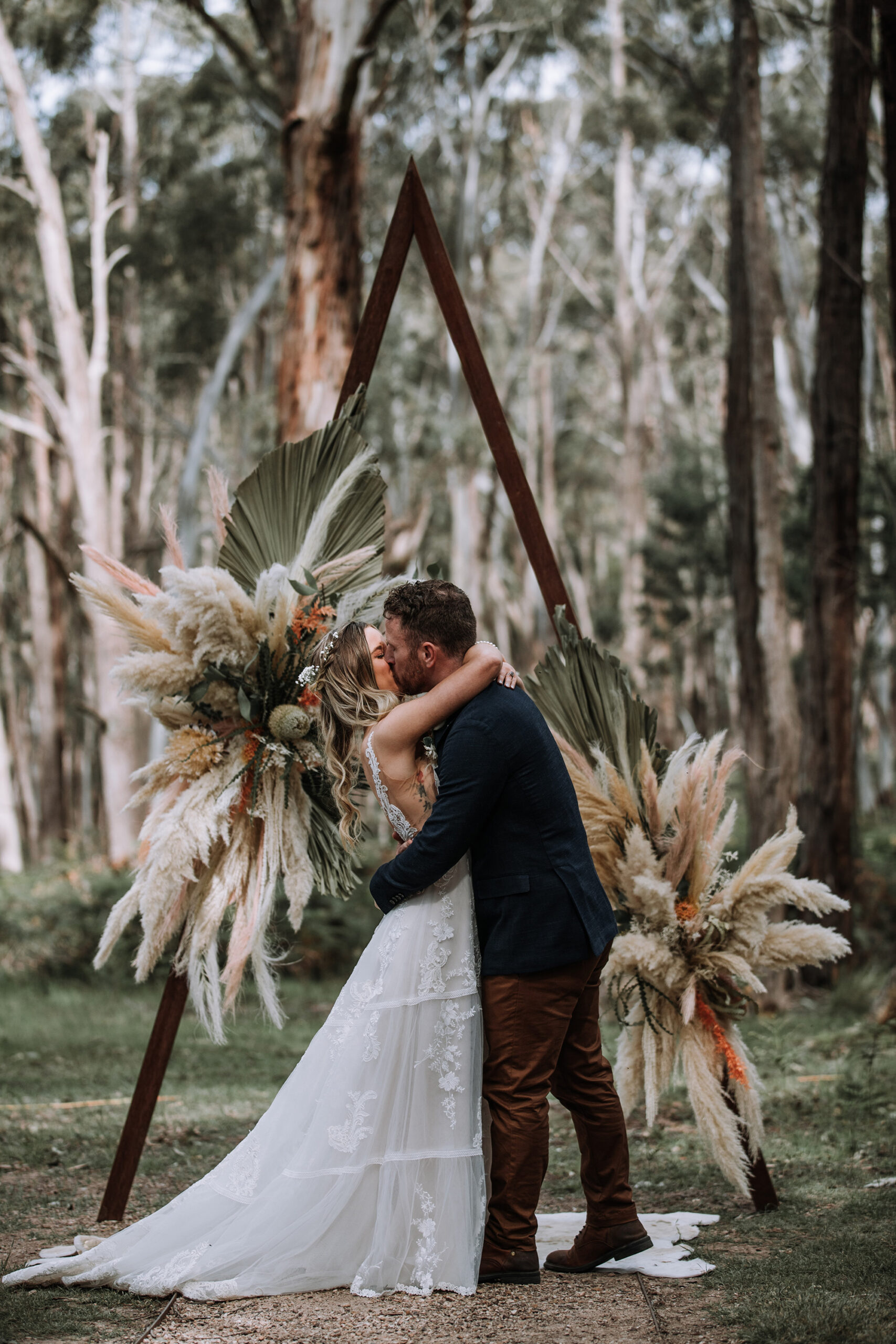 Kate Michael Rustic Wedding Ed Sloane Photo SBS 033 scaled