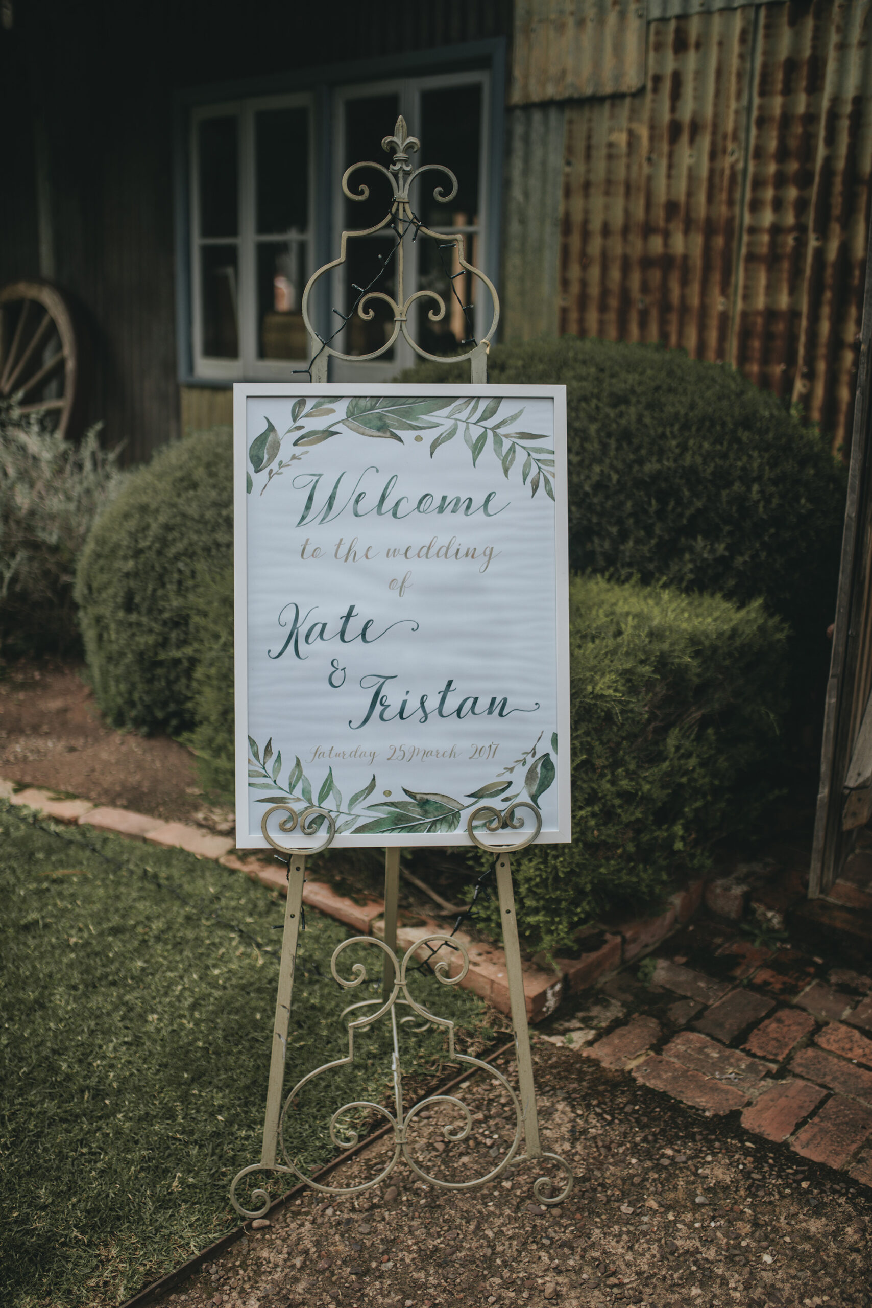 Kate_Tristan_Country-Rustic-Wedding_019