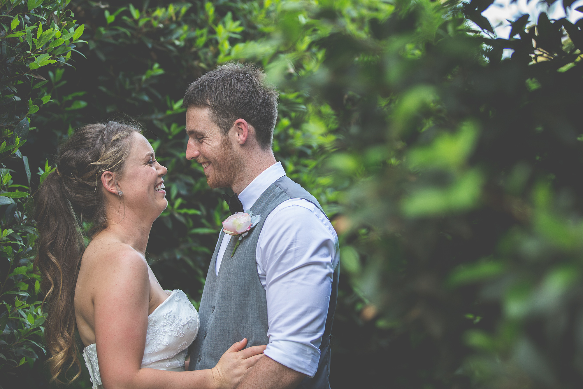 Kathryn_Justin_Rustic-Garden-Wedding_037