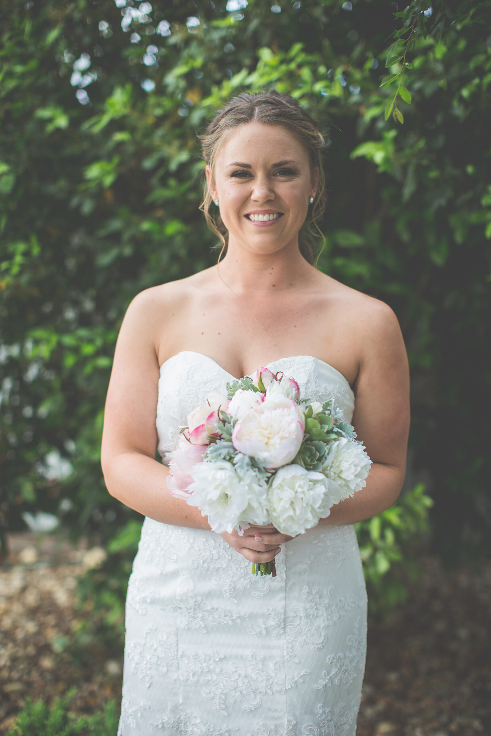 Kathryn_Justin_Rustic-Garden-Wedding_SBS_007