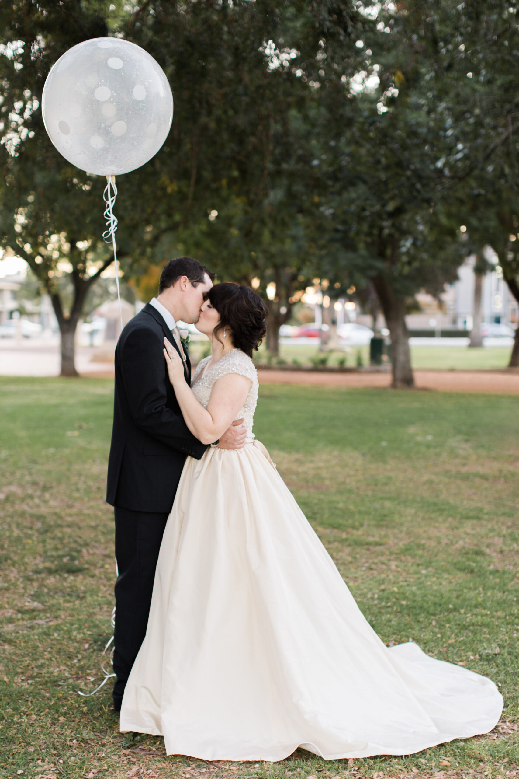 Katie_Josh_Simple-Elegant-Wedding_Sheri-McMahon-Photography_SBS_041