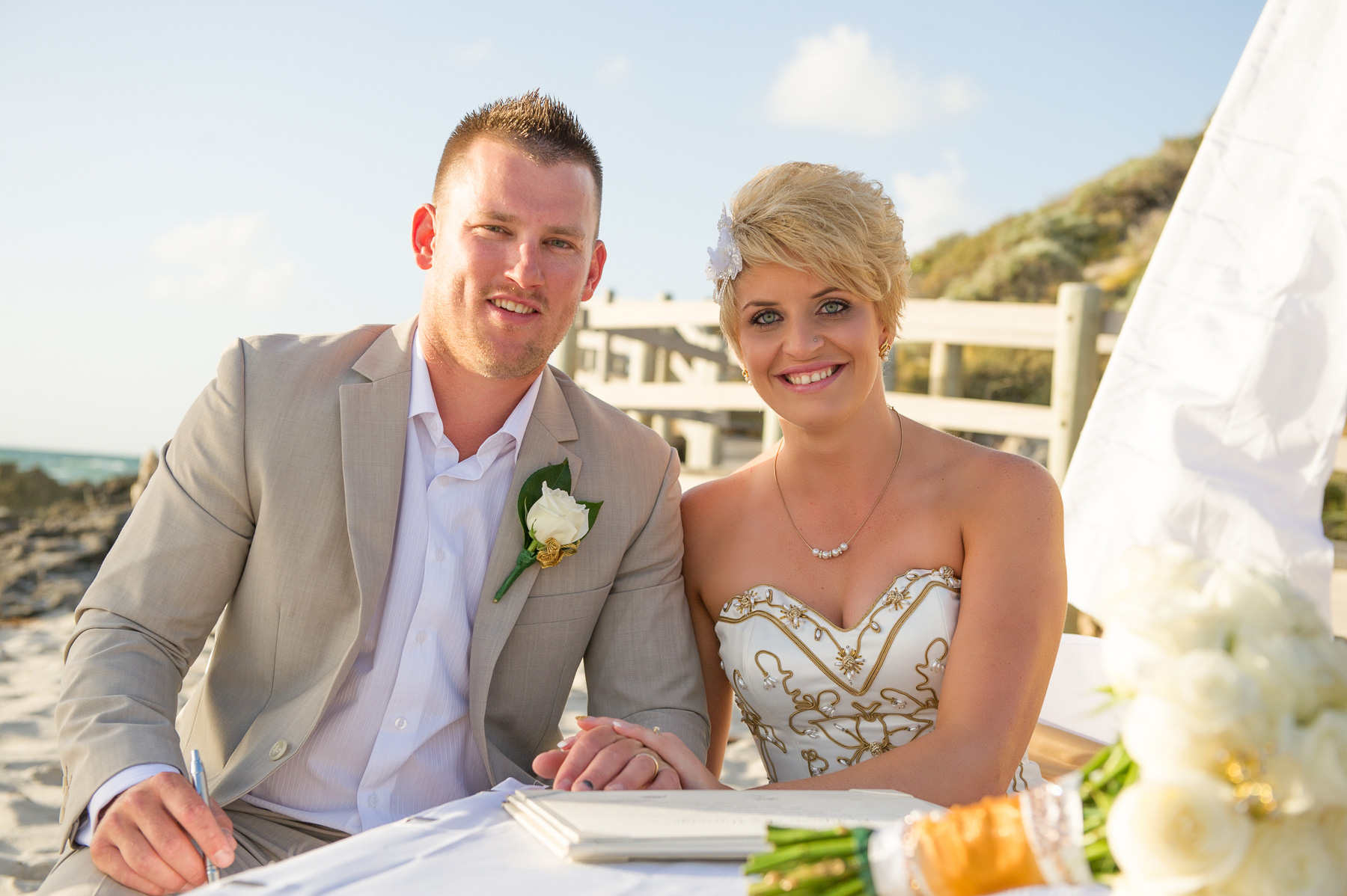 Kayla_John_Beach-Wedding_013