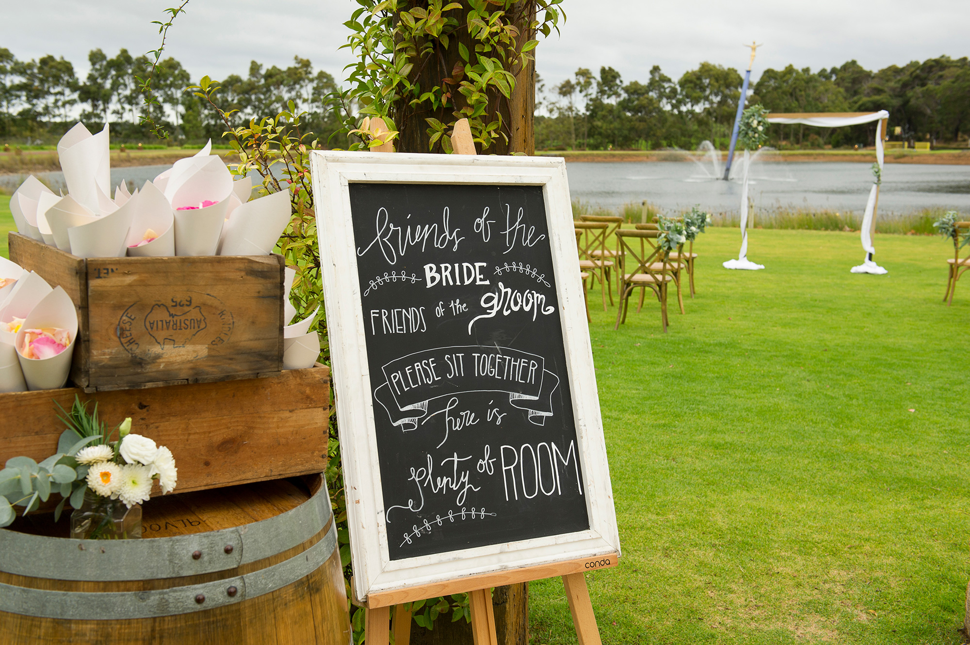 Kayley_Scott_Country-Vineyard-Wedding_015