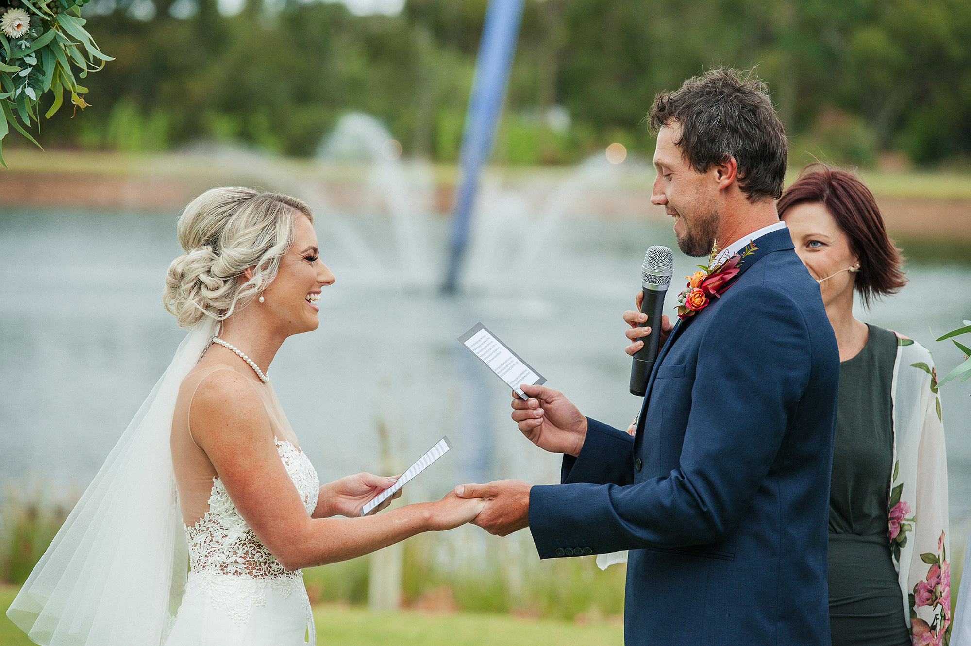 Kayley_Scott_Country-Vineyard-Wedding_022