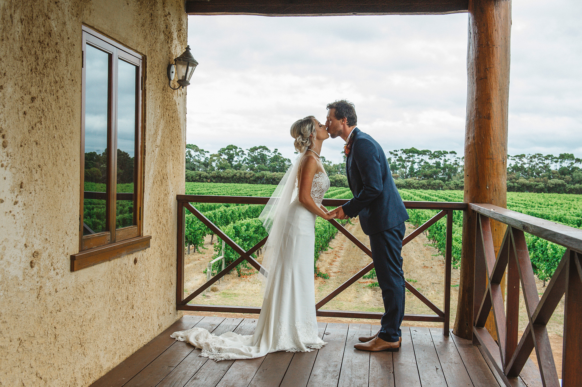 Kayley_Scott_Country-Vineyard-Wedding_029