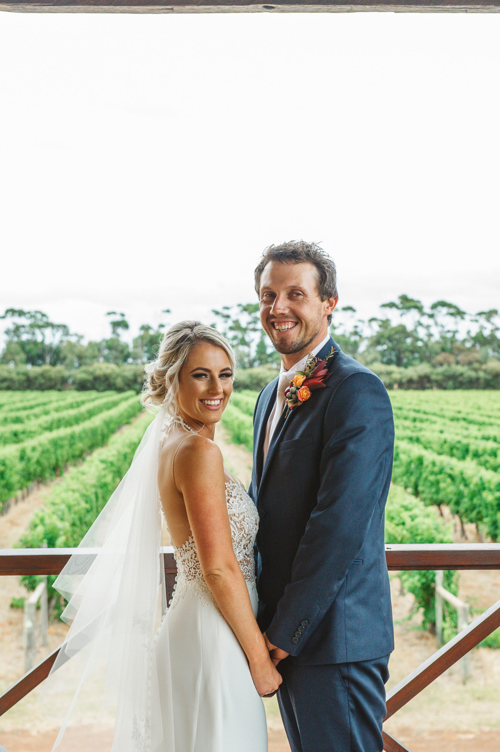 Kayley_Scott_Country-Vineyard-Wedding_030