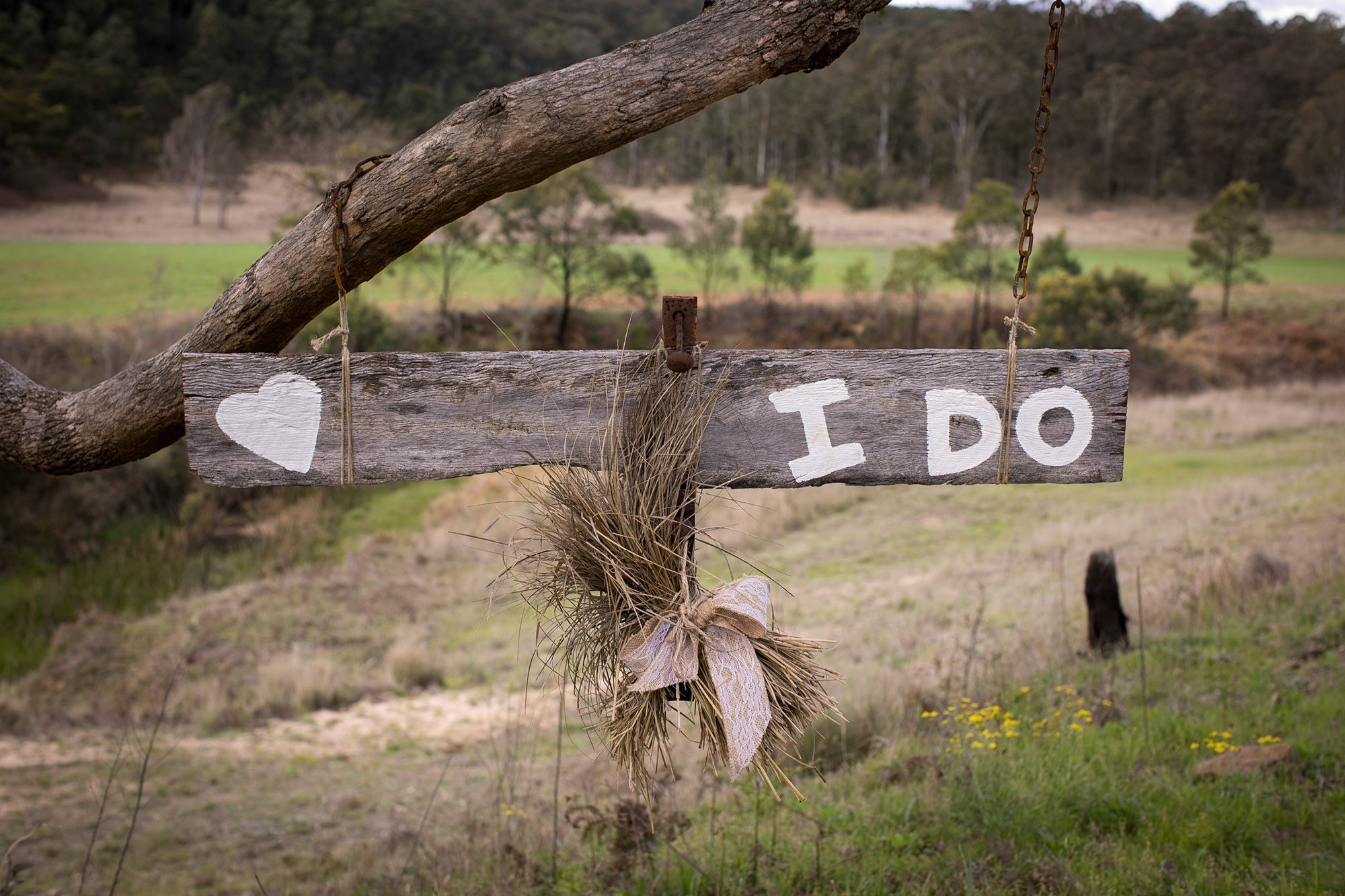 Kertu_Dalton_Romantic-Country-Wedding_016