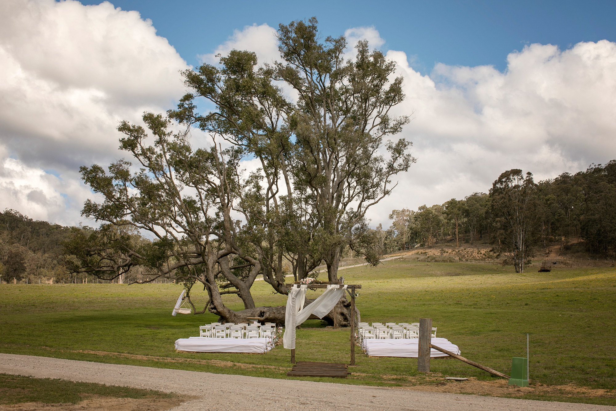 Kertu_Dalton_Romantic-Country-Wedding_017