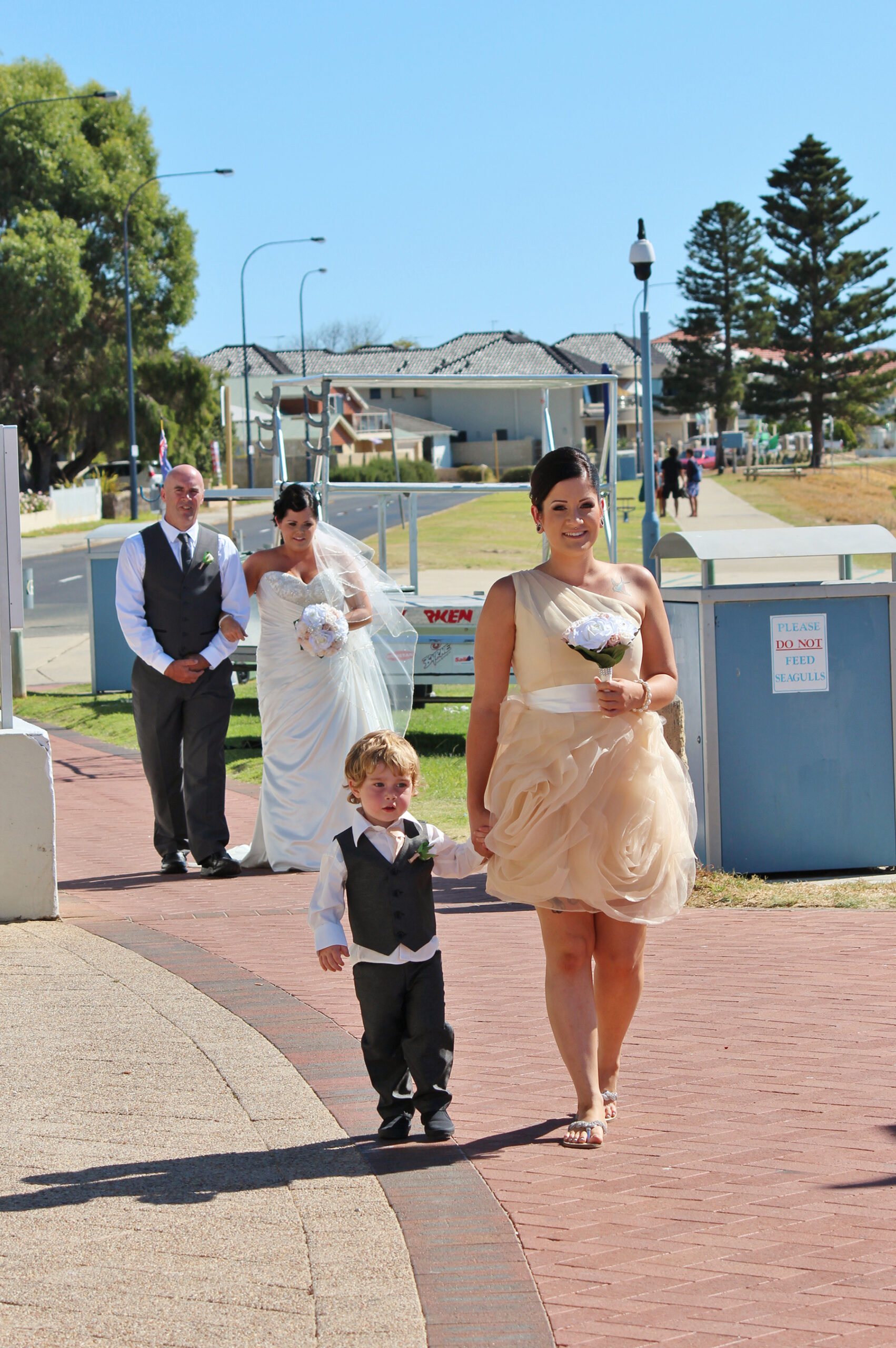 Kim_James_Beach-Wedding_009