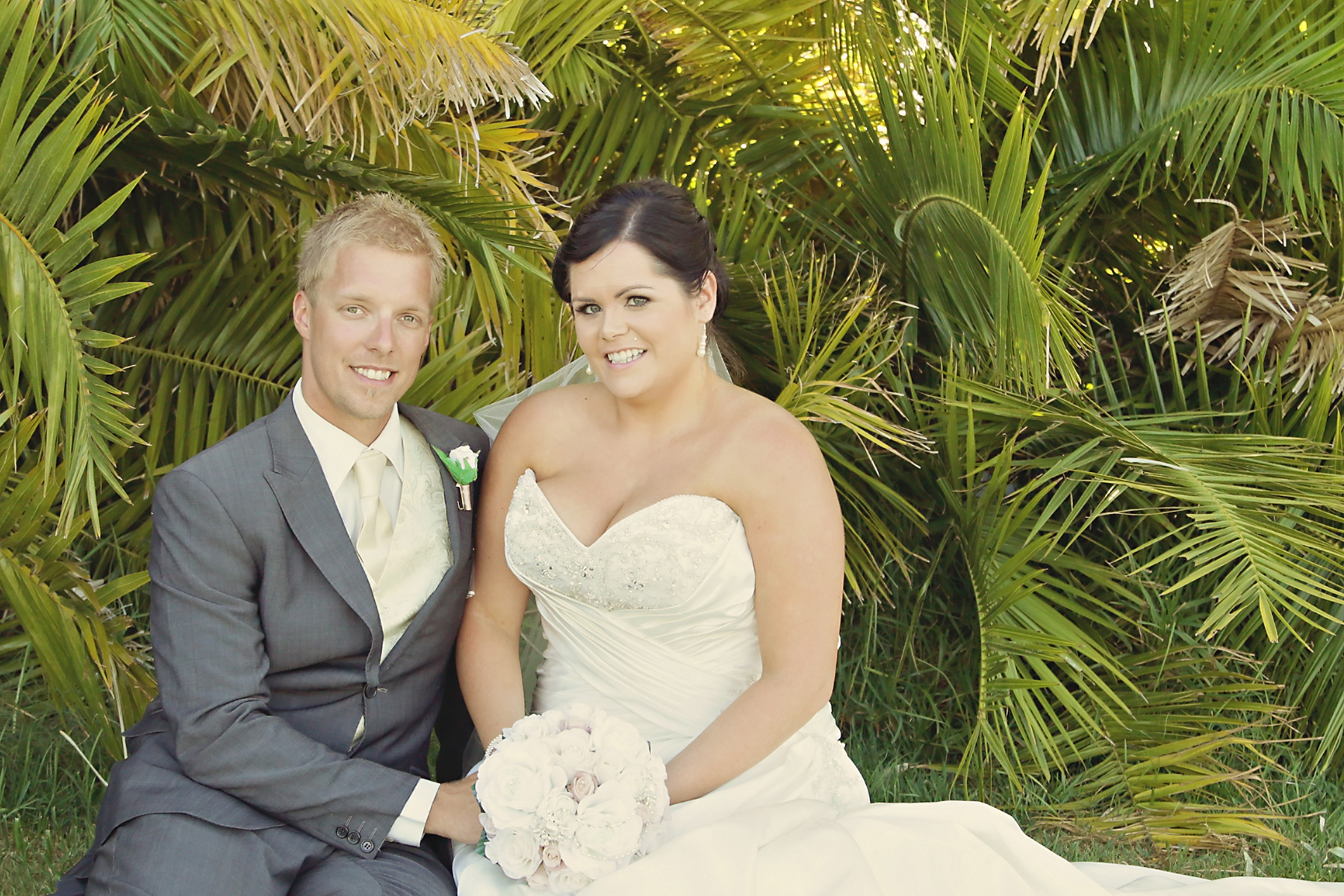 Kim_James_Beach-Wedding_018