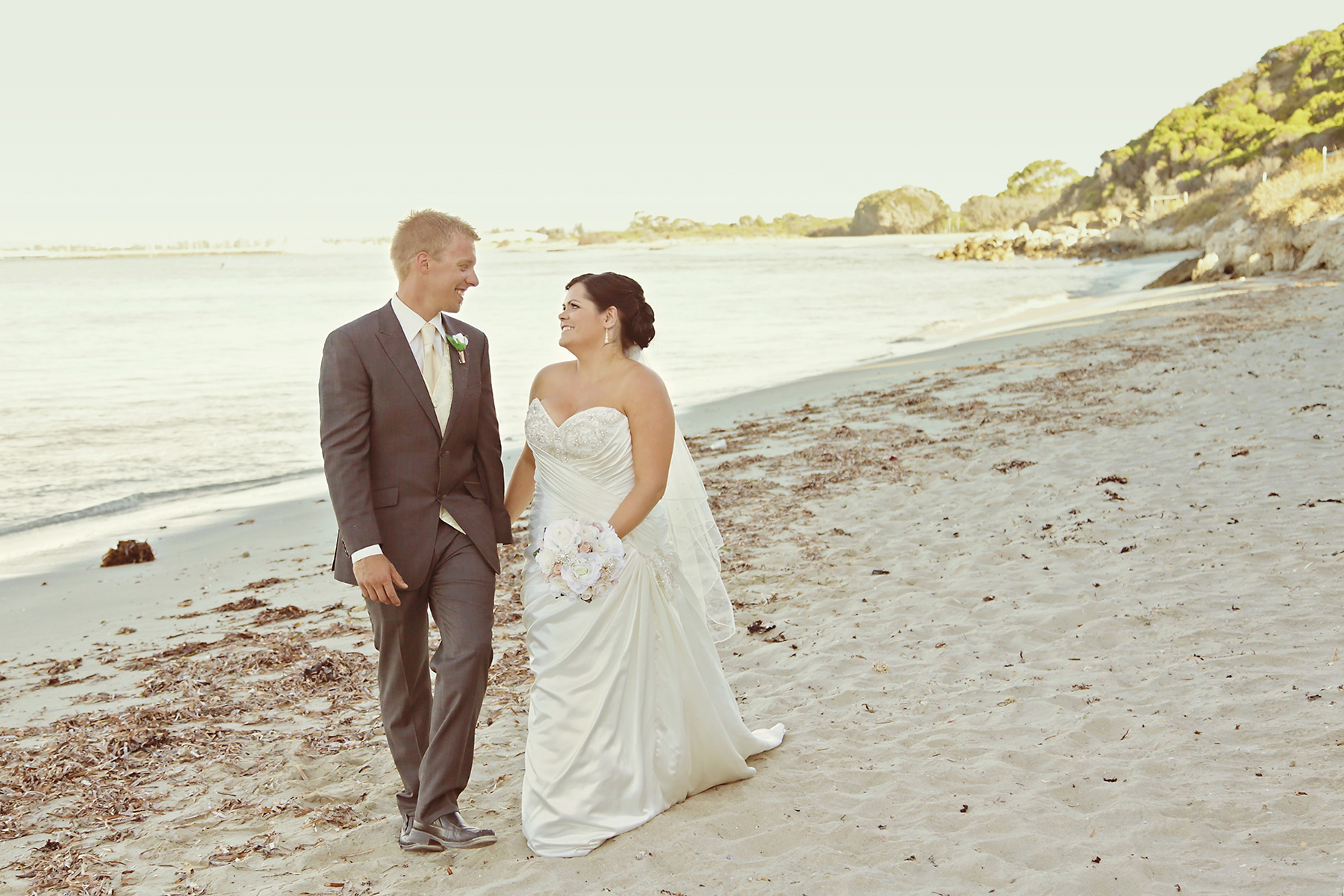 Kim_James_Beach-Wedding_028