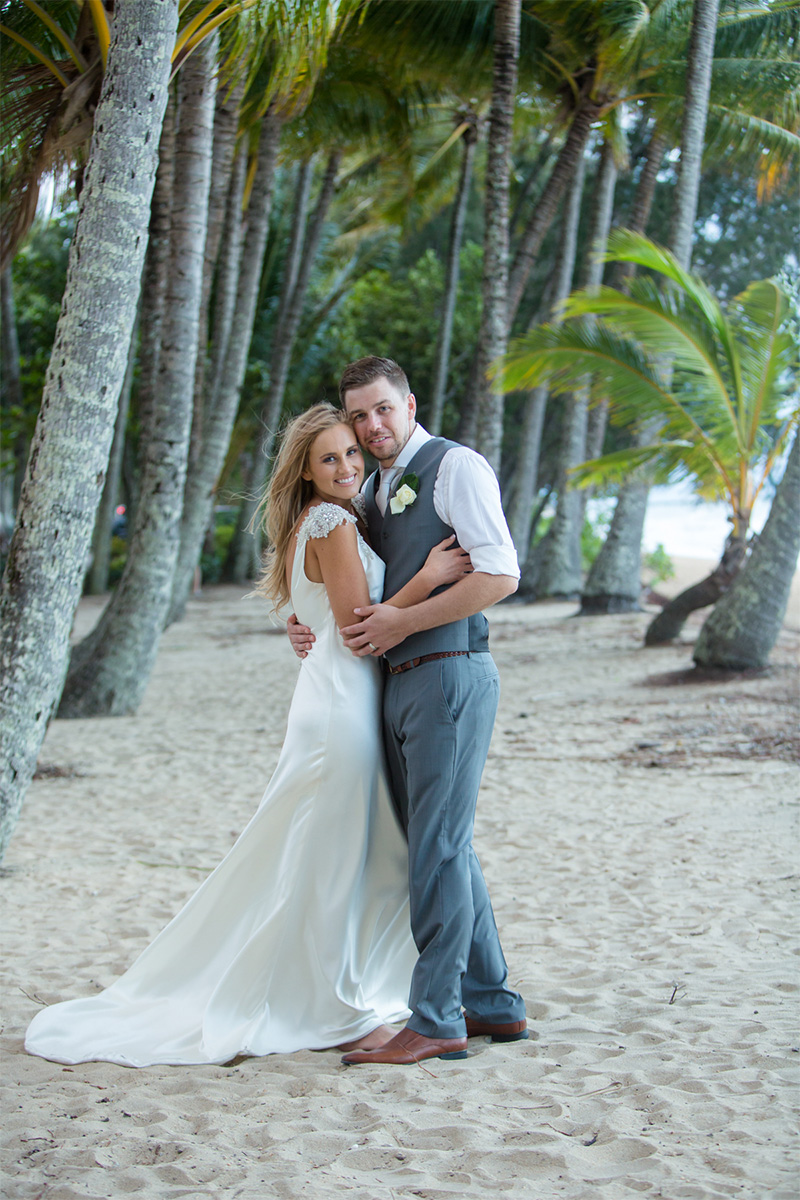 Kirsty_Cameron_Vintage-Beach-Wedding_SBS_026