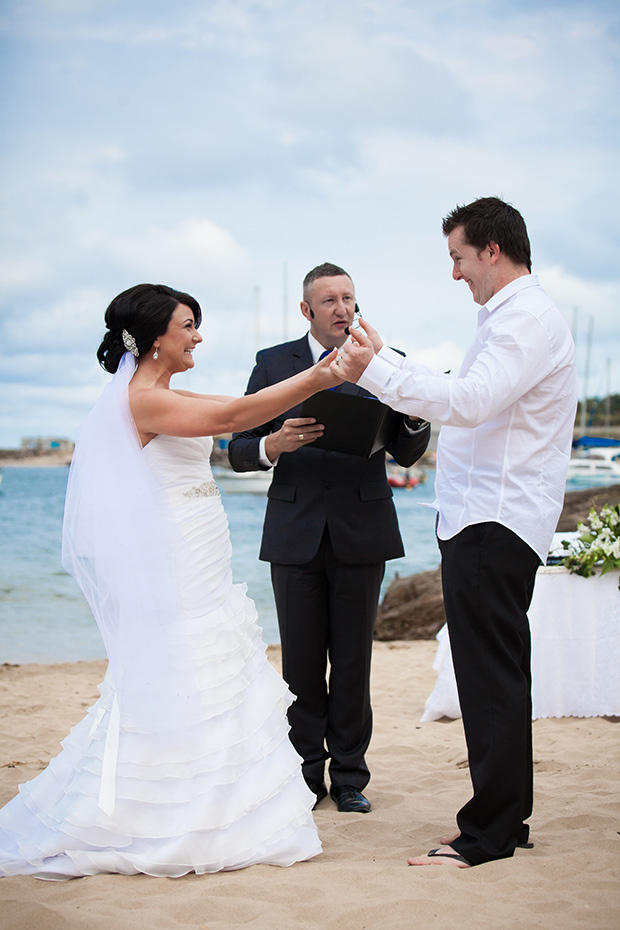 Kylie_Luke_Beach-Wedding_019