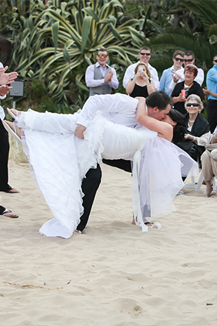 Kylie_Luke_Beach-Wedding_309_022