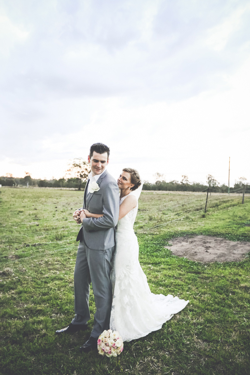 Laura_Nathan_Rustic-Vintage-Wedding_047