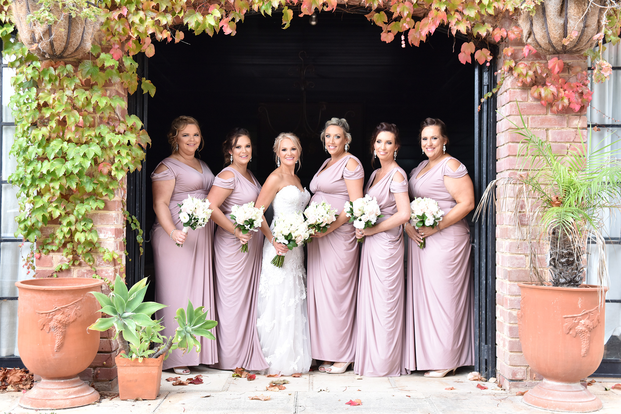 Leah_Shane_Elegant-Vineyard-Wedding_Jonathon-Colovos_030