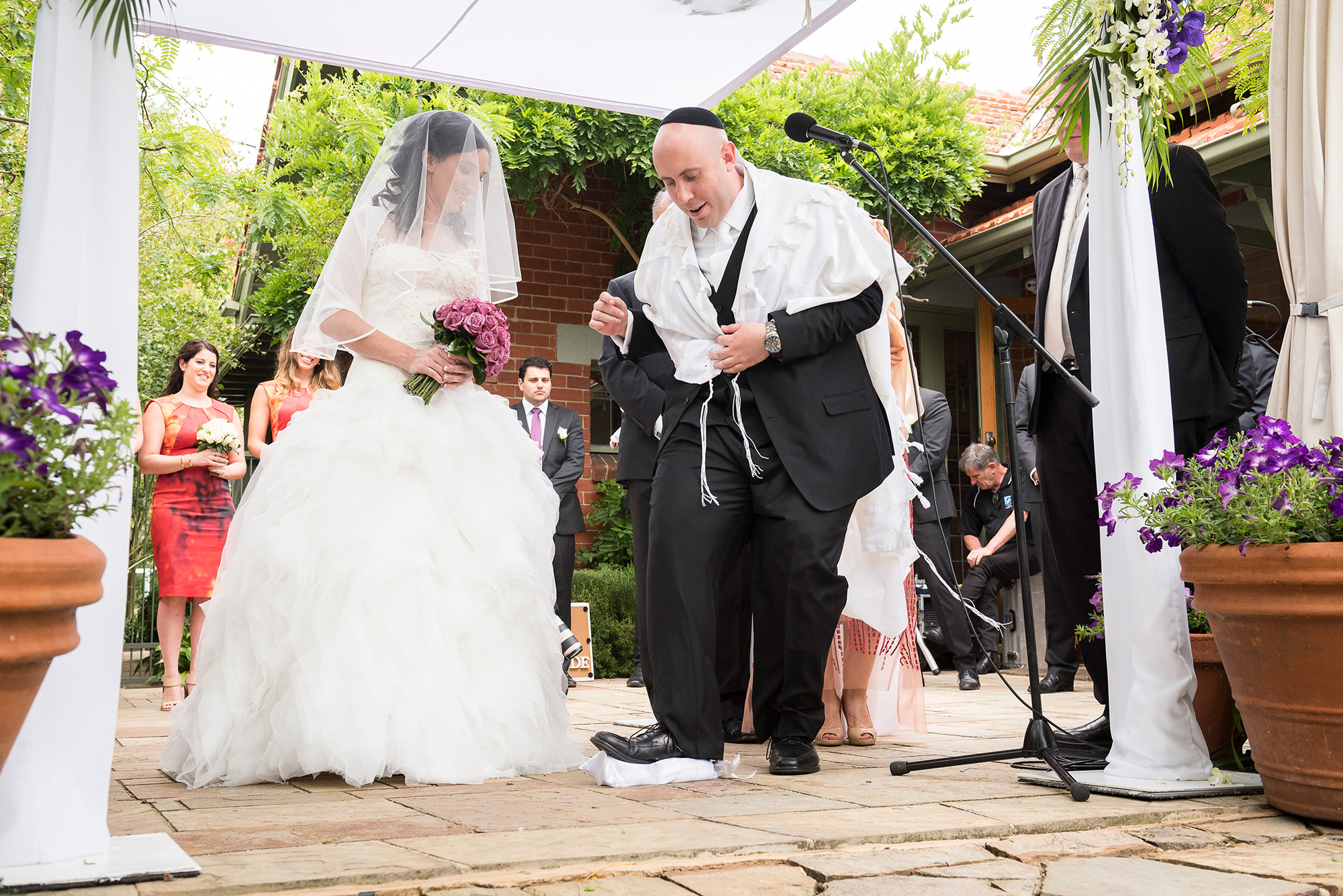 Leeatt_Alex_Aerial-South-Wharf-Wedding_Iain-Jo_025