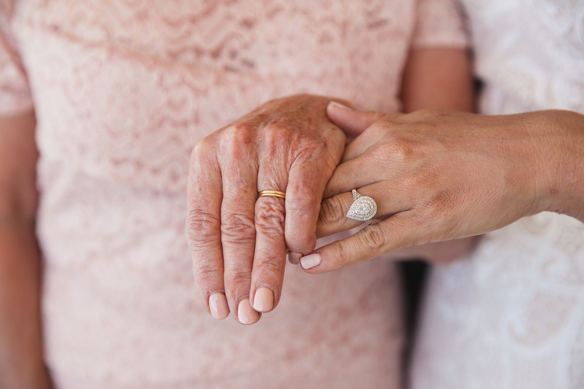 Louise Manzil Elegant Beach Wedding De Lumiere Photography 022