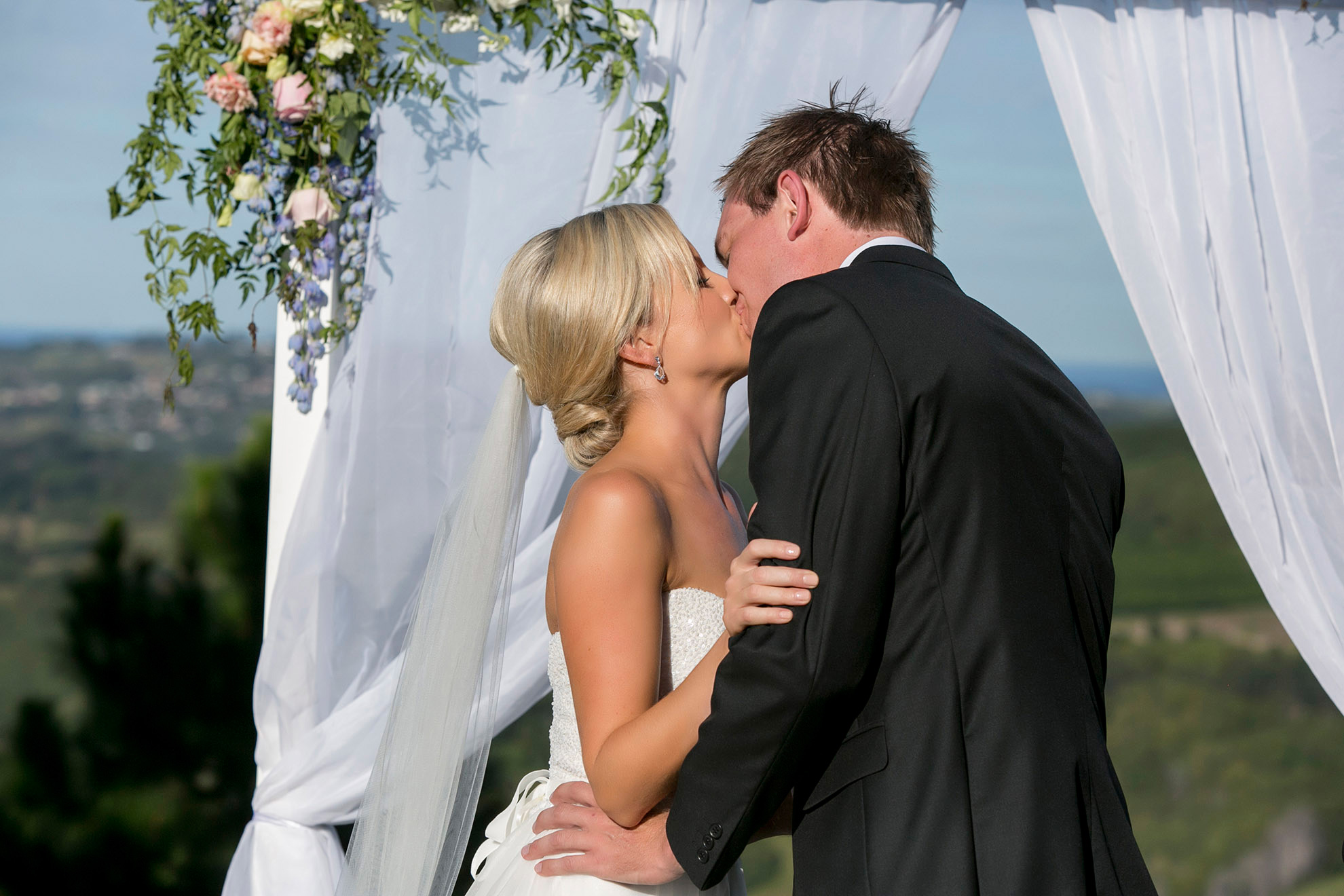 Louise_Matt_Romantic-Outdoor-Wedding_017