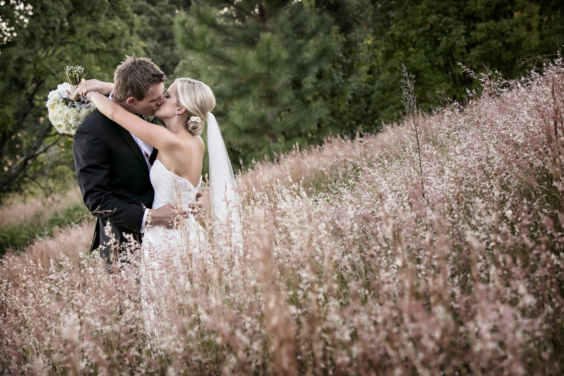 Louise_Matt_Romantic-Outdoor-Wedding_020