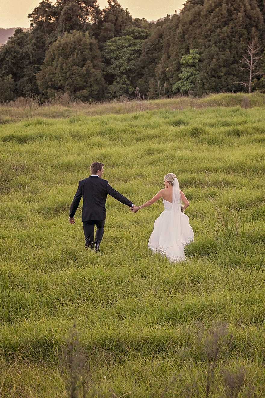 Louise_Matt_Romantic-Outdoor-Wedding_SBS_021