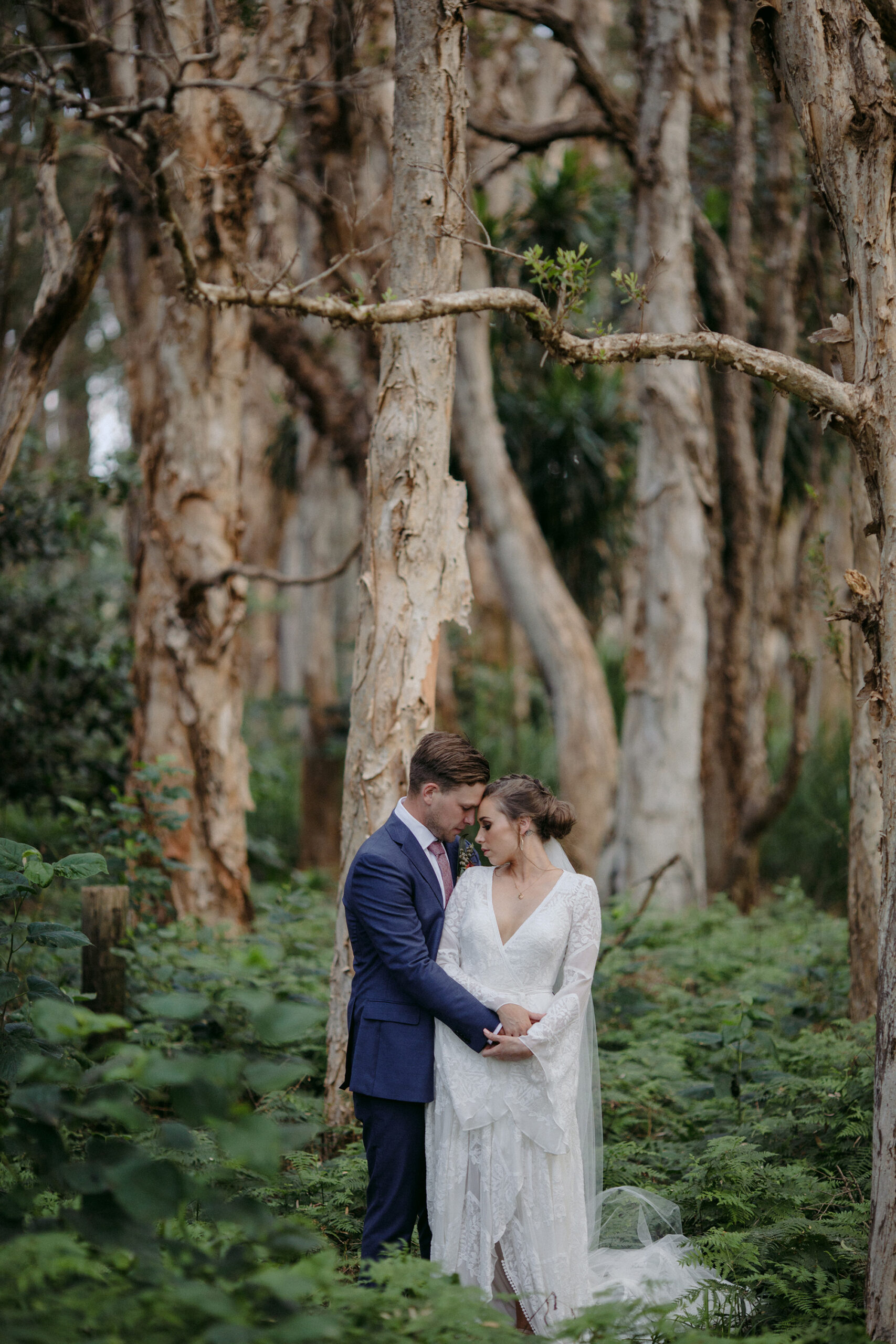 Madeleine Bryce Modern Bohemian Wedding Mitch Pohl Photography 046 scaled