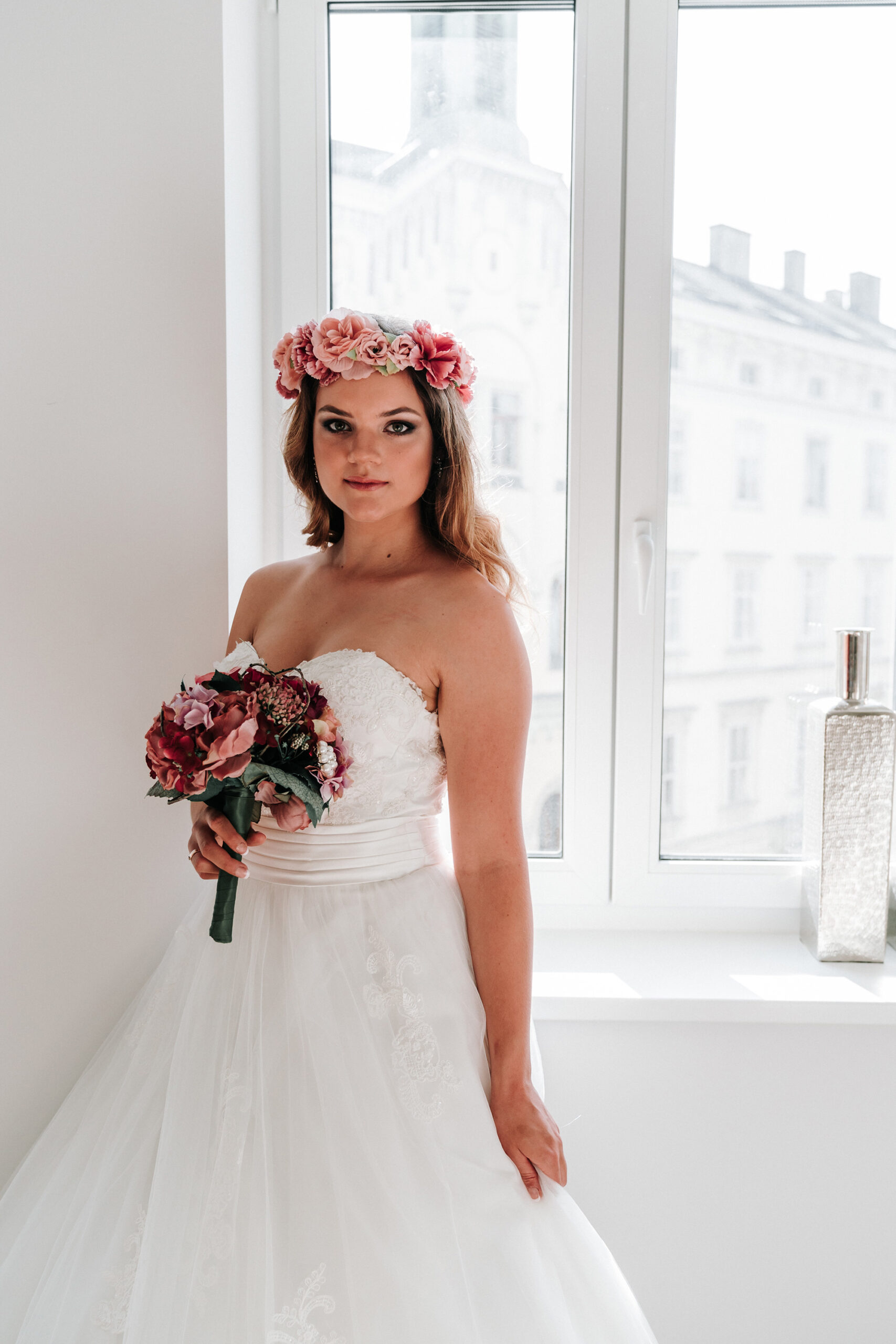 Marta Stefan Vienna Wedding Shoot Black Avenue Productions 009 scaled