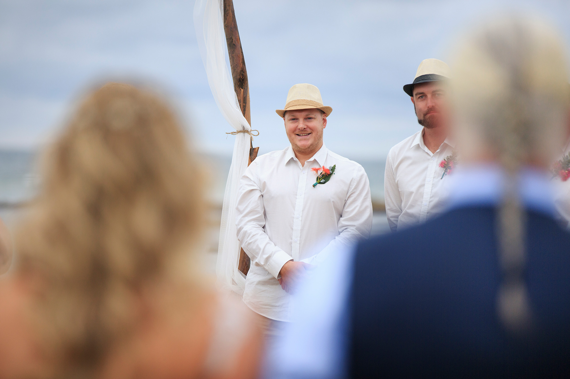 Megan_Travis_Beach-Wedding_011