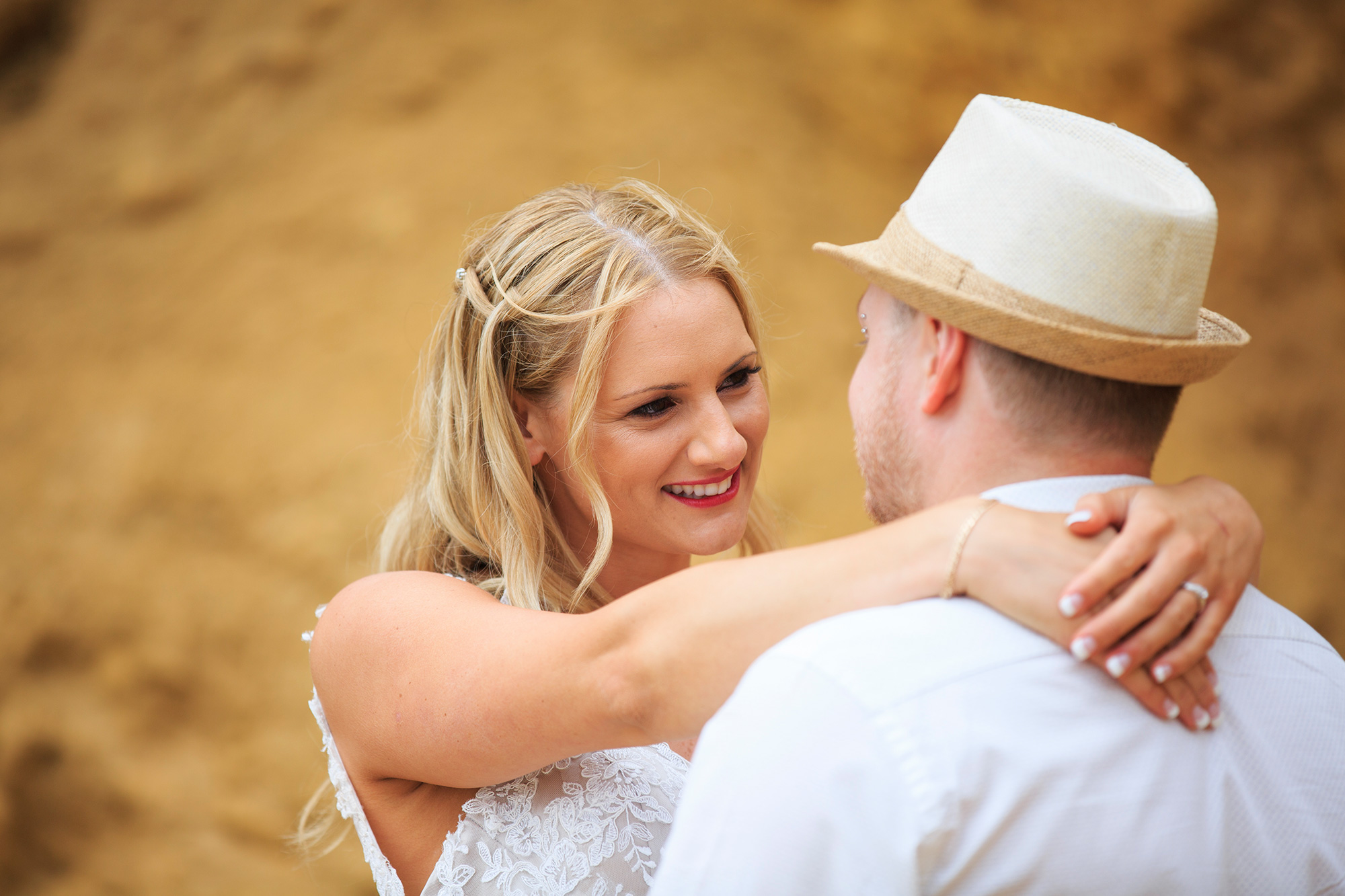 Megan_Travis_Beach-Wedding_019