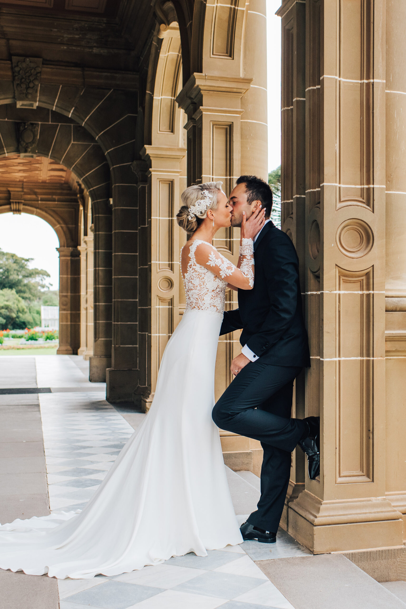 Melinda_David_Werribee-Mansion-Wedding_SBS_028