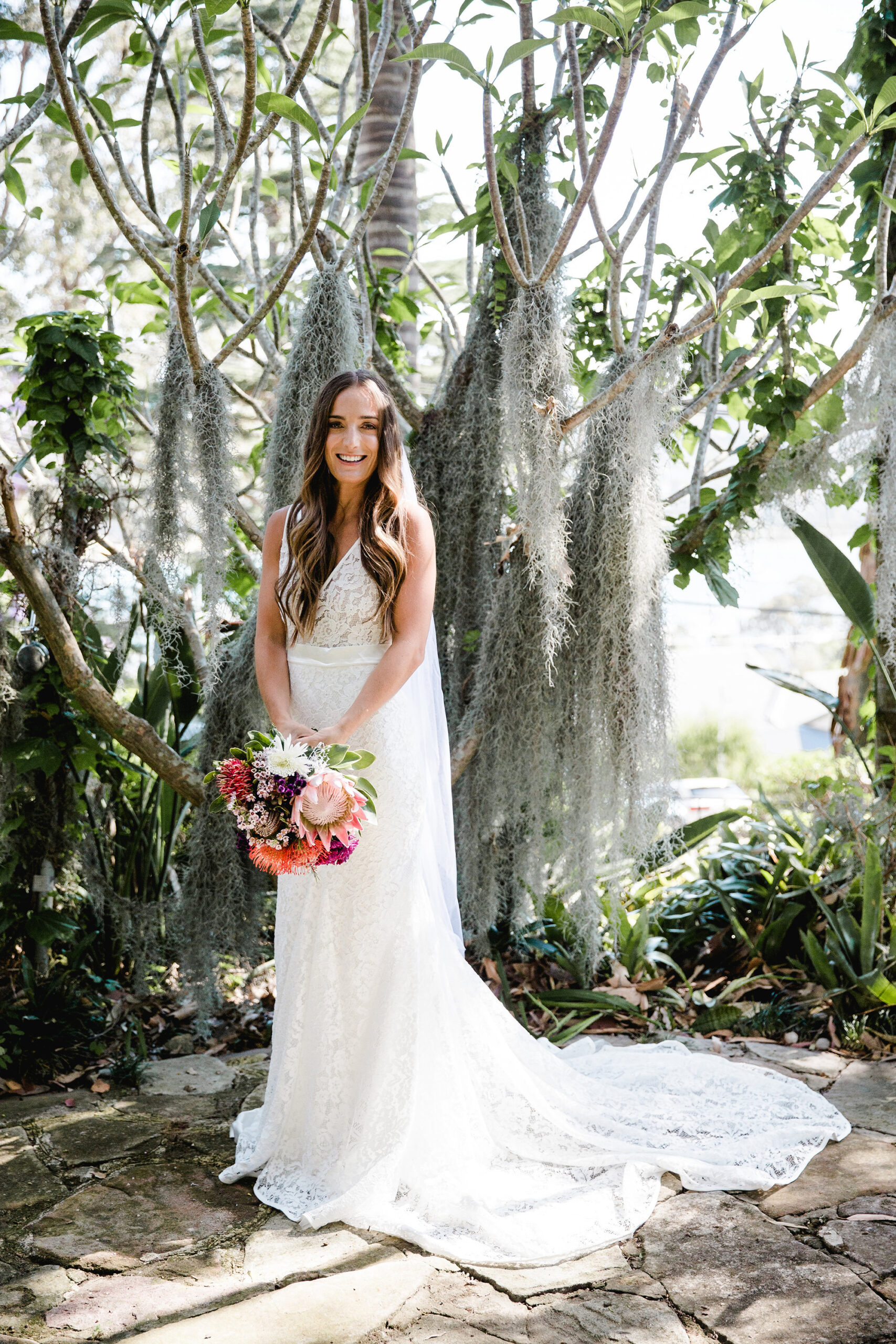 Mia and Victor get hands-on for their rustic waterfront wedding | Easy ...