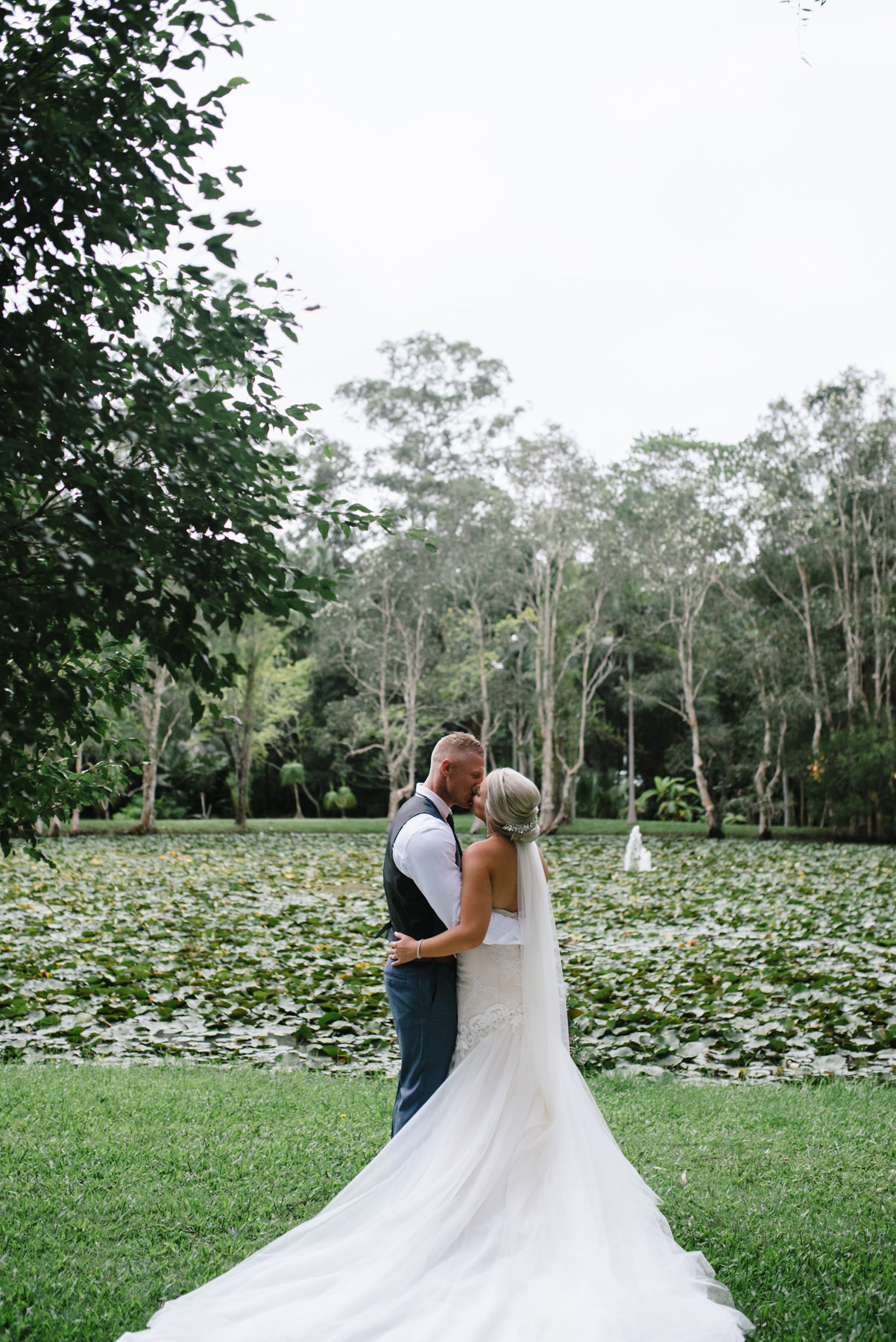 Mikhaela_Shaun_Romantic-Garden-Wedding_029