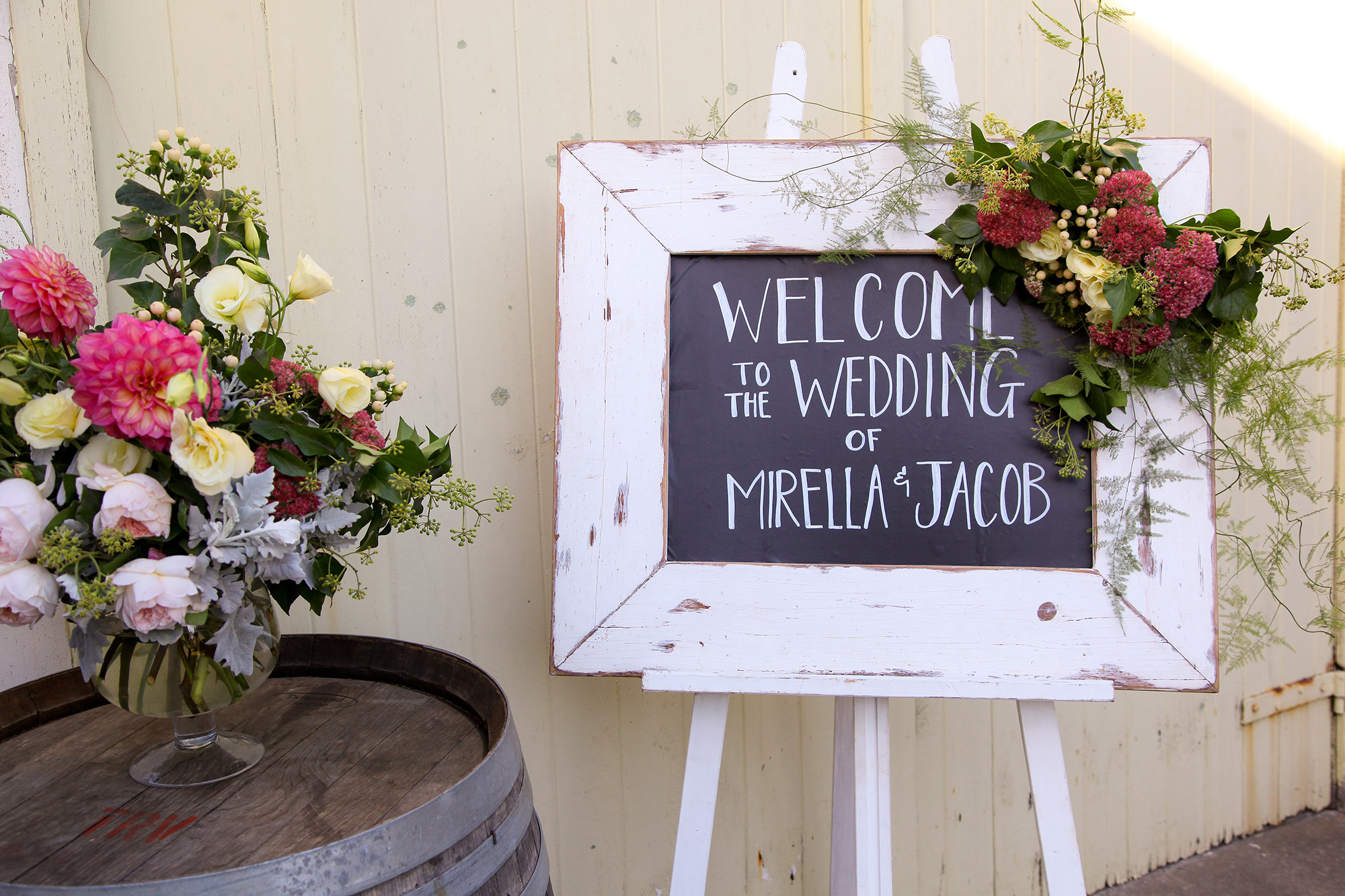 Mirella_Jake_Rustic-Wedding_035