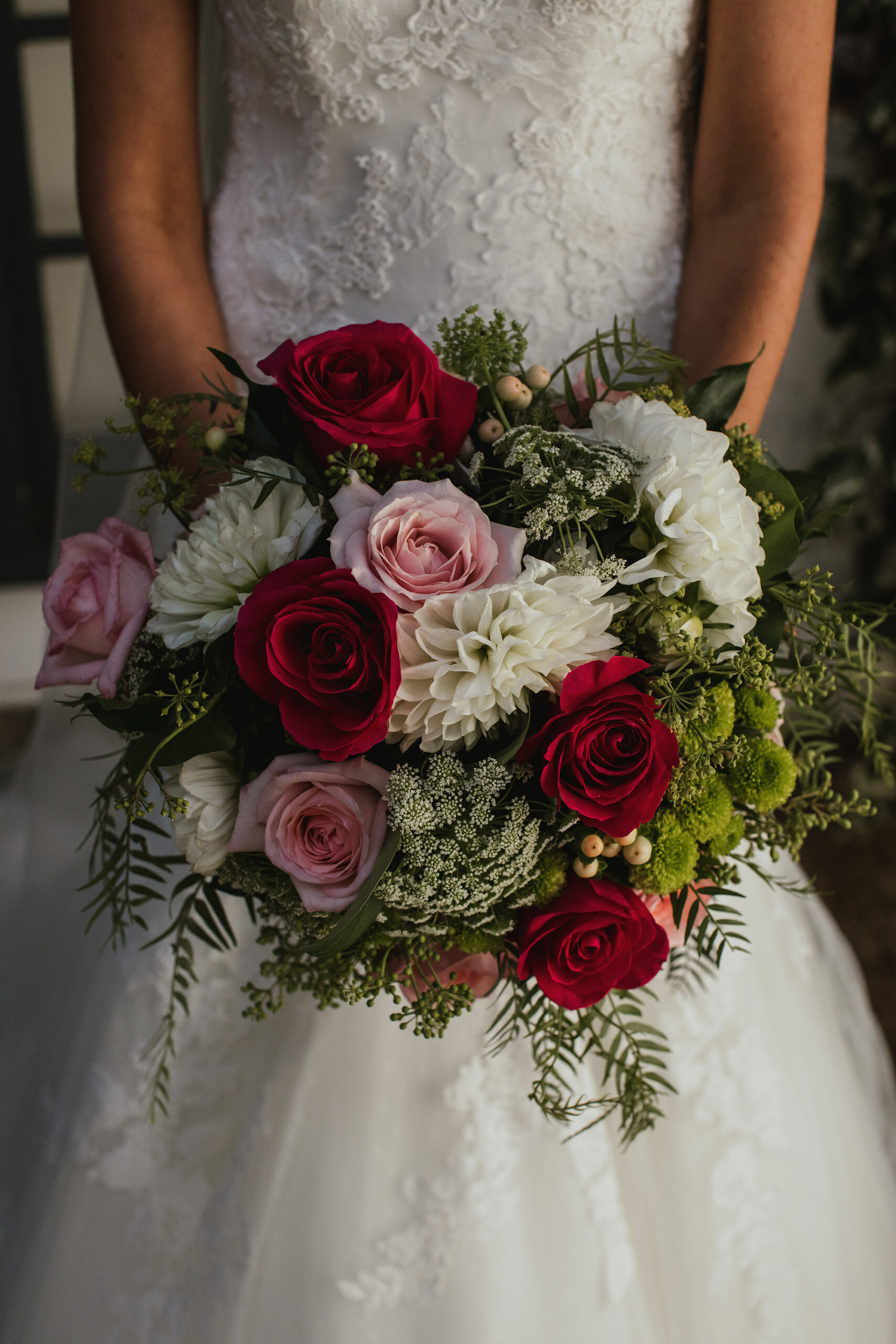 Monique_Alex_Elegant-Floral-Wedding_Whitewall-Photography_SBS_011