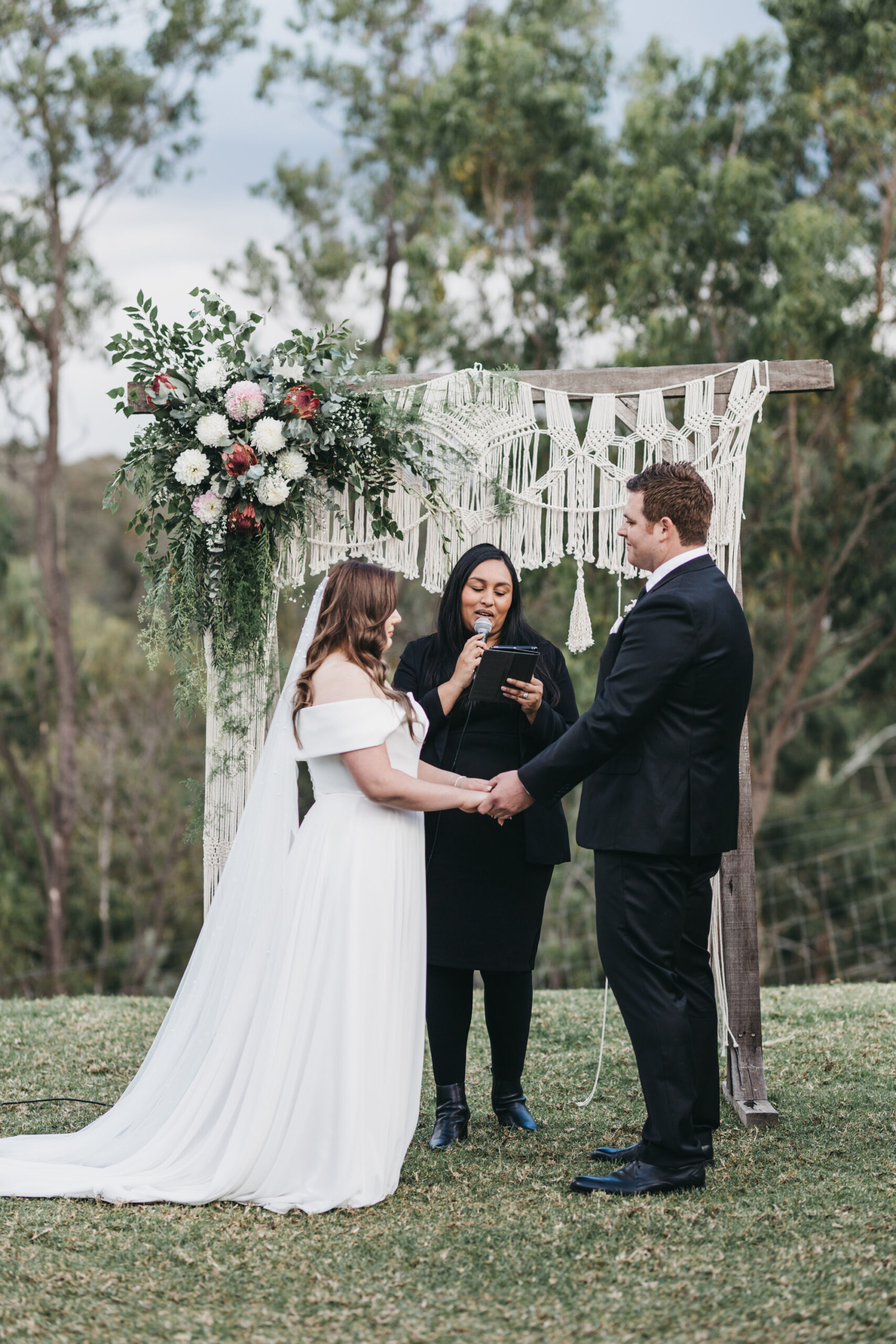 Nadia Christopher Simplistic Floral Wedding Jave Lee Photography 021 scaled