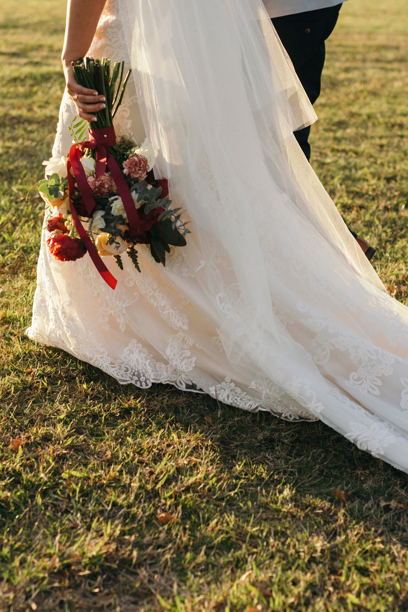 Nicole Andrew Elegant Barn Wedding Sean Danni Wedding Photographers SBS 014 scaled