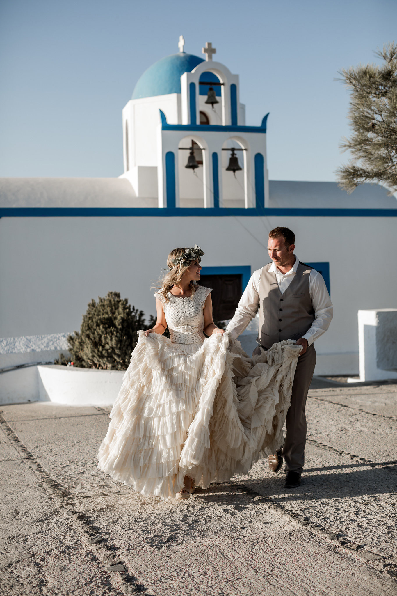 Nicole Michael Santorini Elopement Lilly Red 036