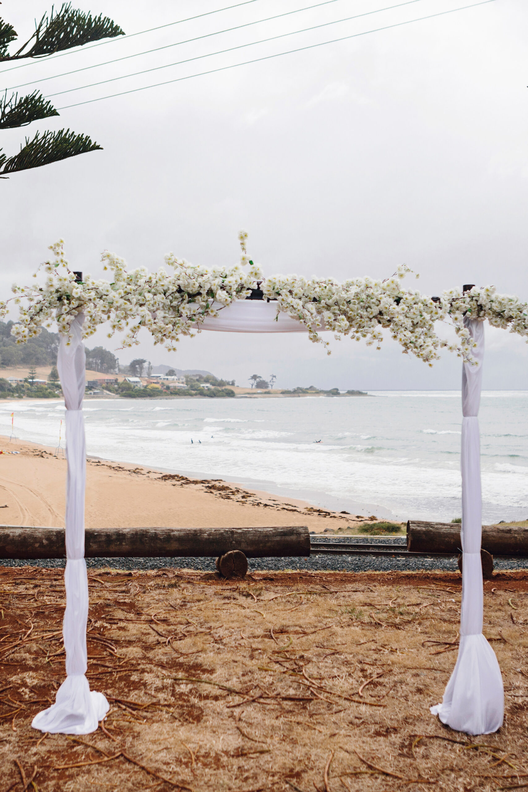 Nicole_Ryan_Elegant-Beach-Wedding_Michelle-Dupont-Photography_SBS_017