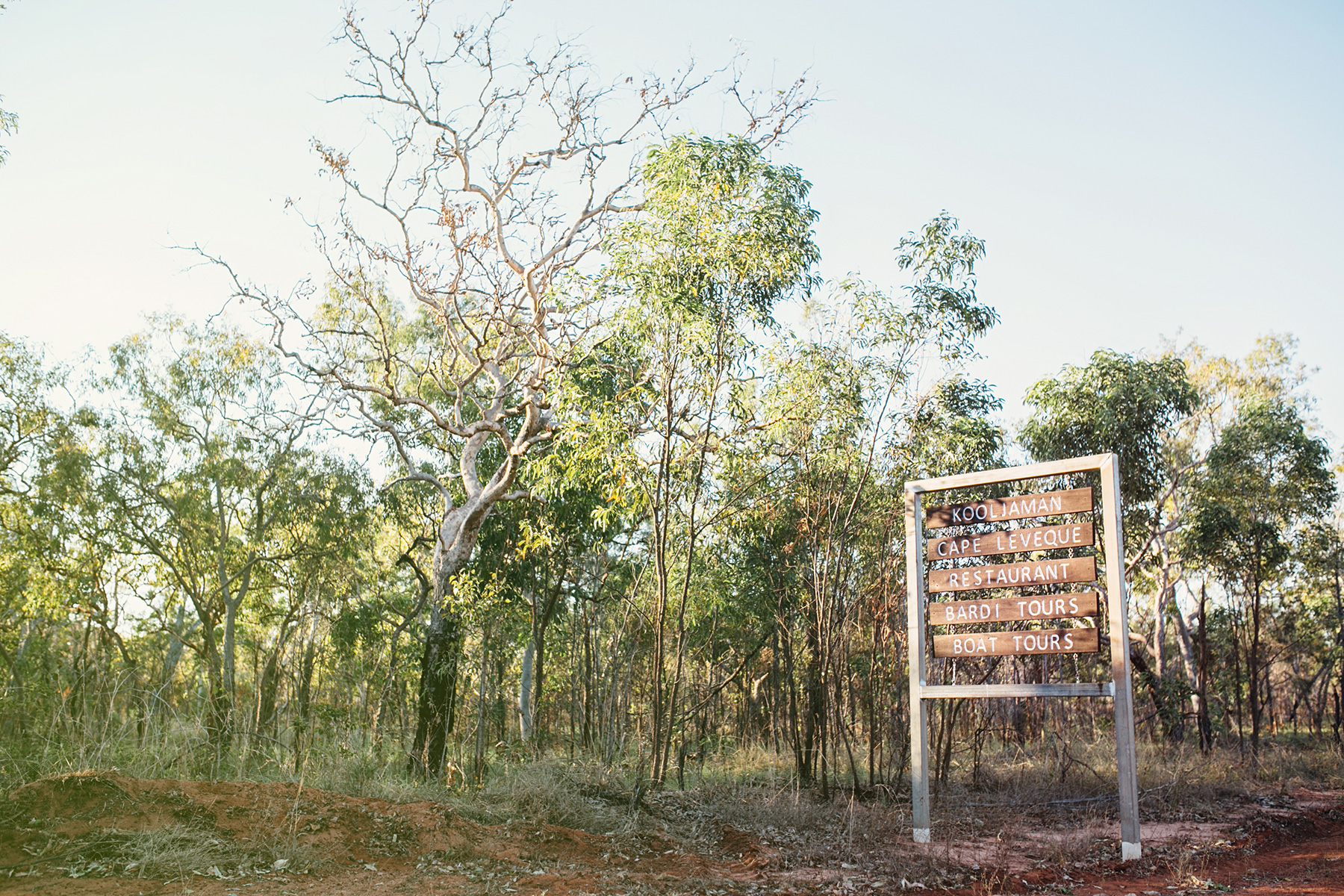 Nicolette_Ben_Outback-Wedding_001