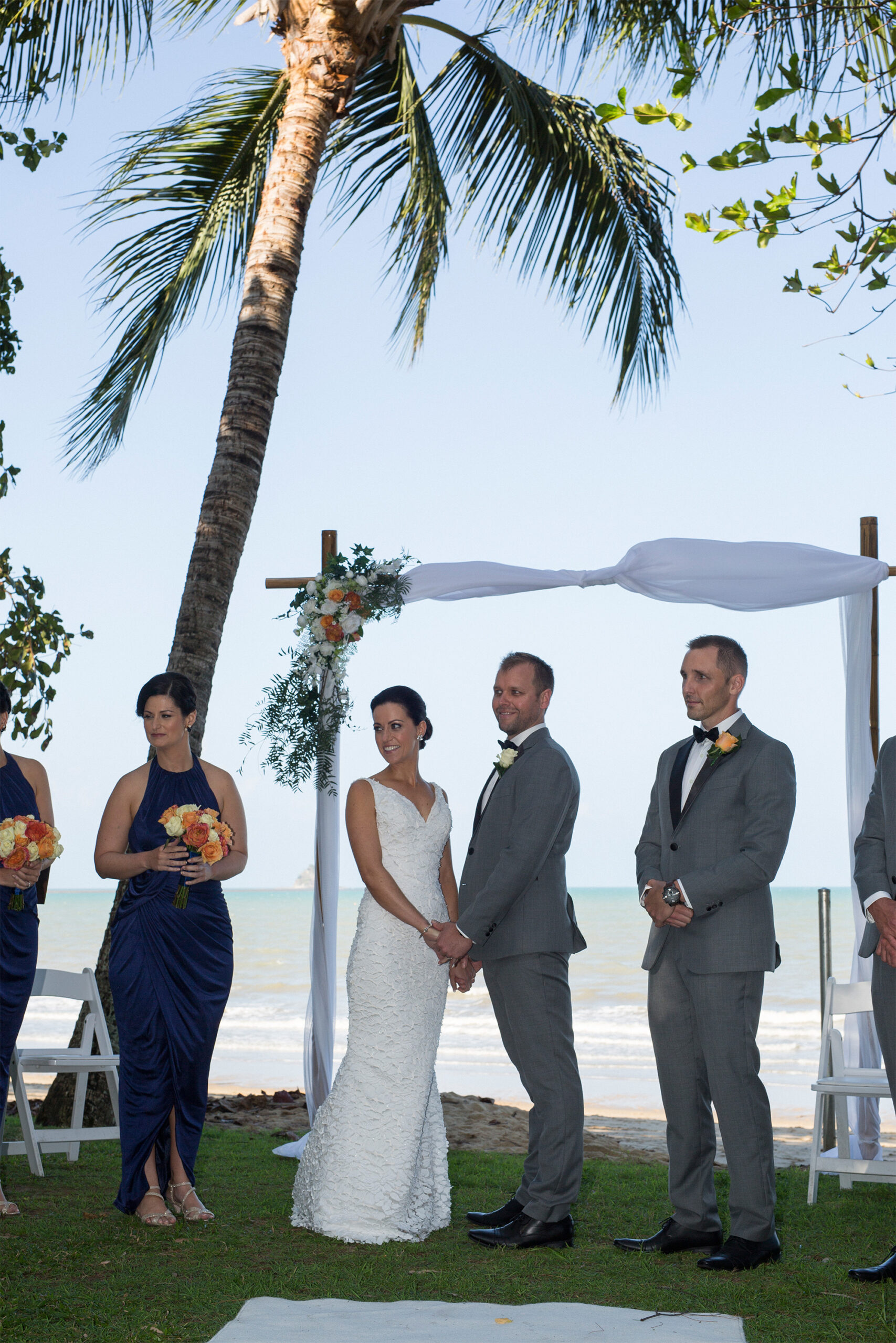 Nikki_Matt_Palm-Cove-Wedding_SBS_018