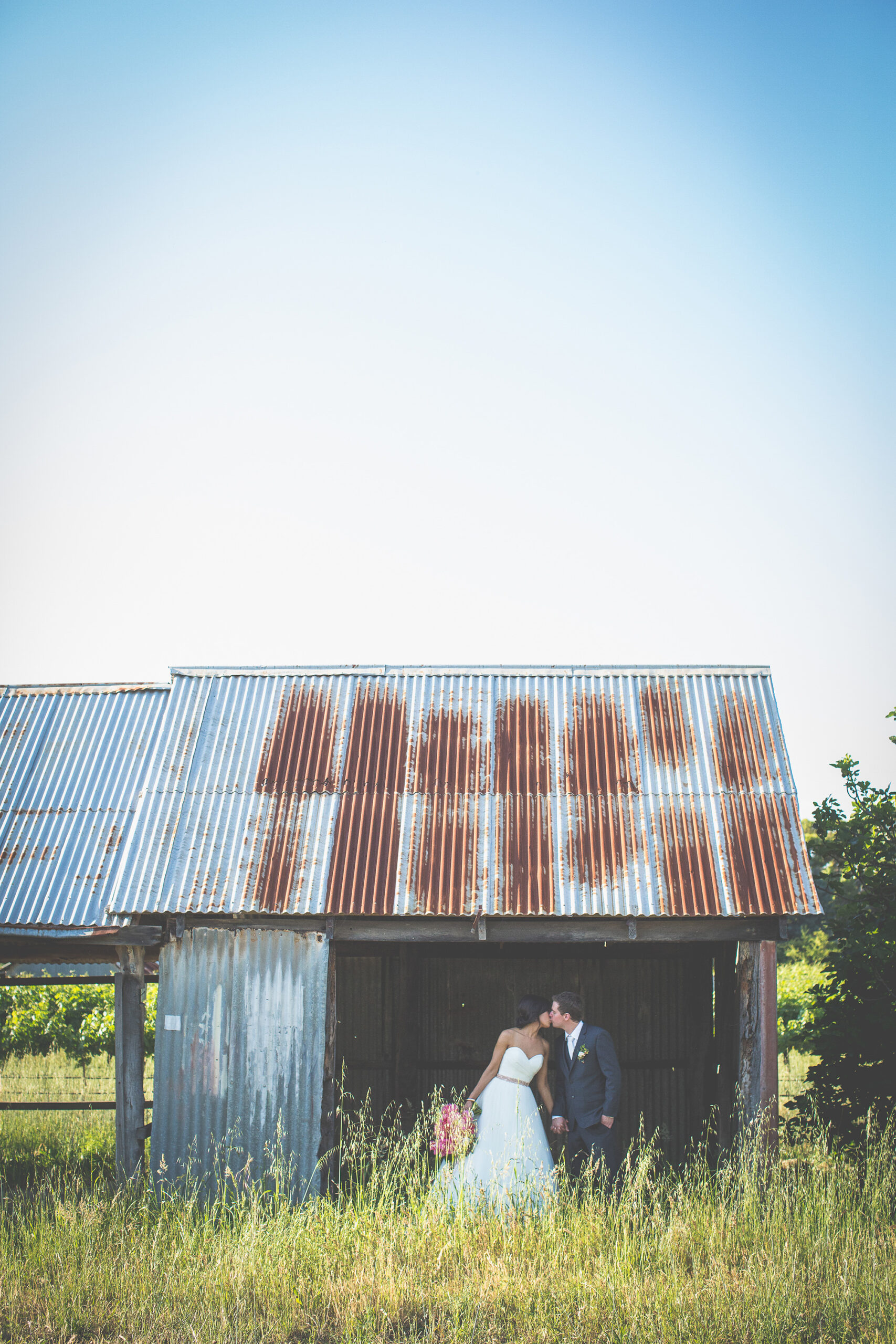 Phoebe_Travis_Romantic-Vineyard-Wedding_033