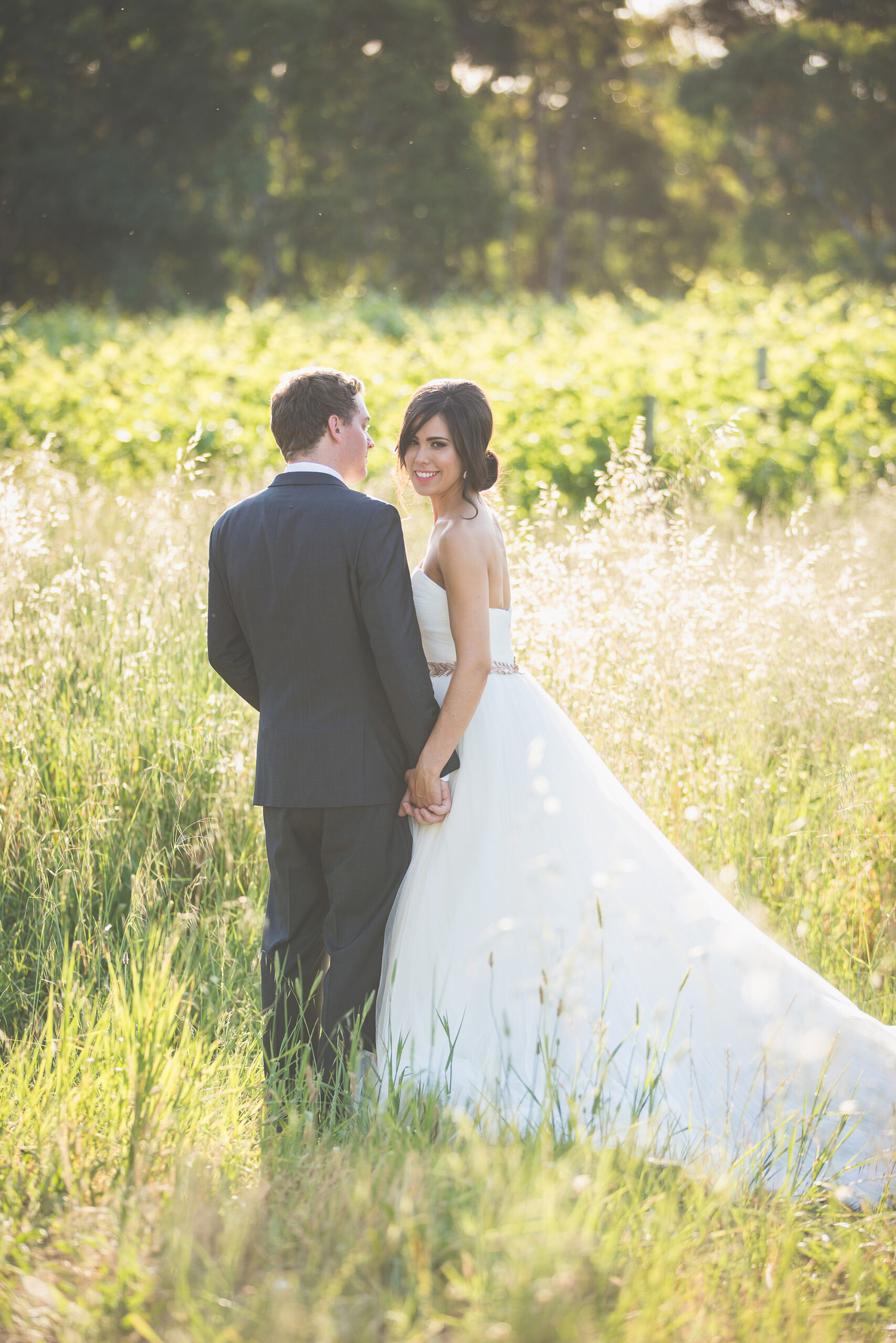 Phoebe_Travis_Romantic-Vineyard-Wedding_036