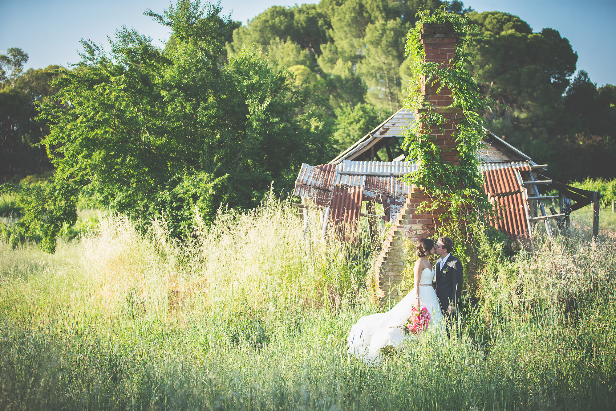 Phoebe_Travis_Romantic-Vineyard-Wedding_038