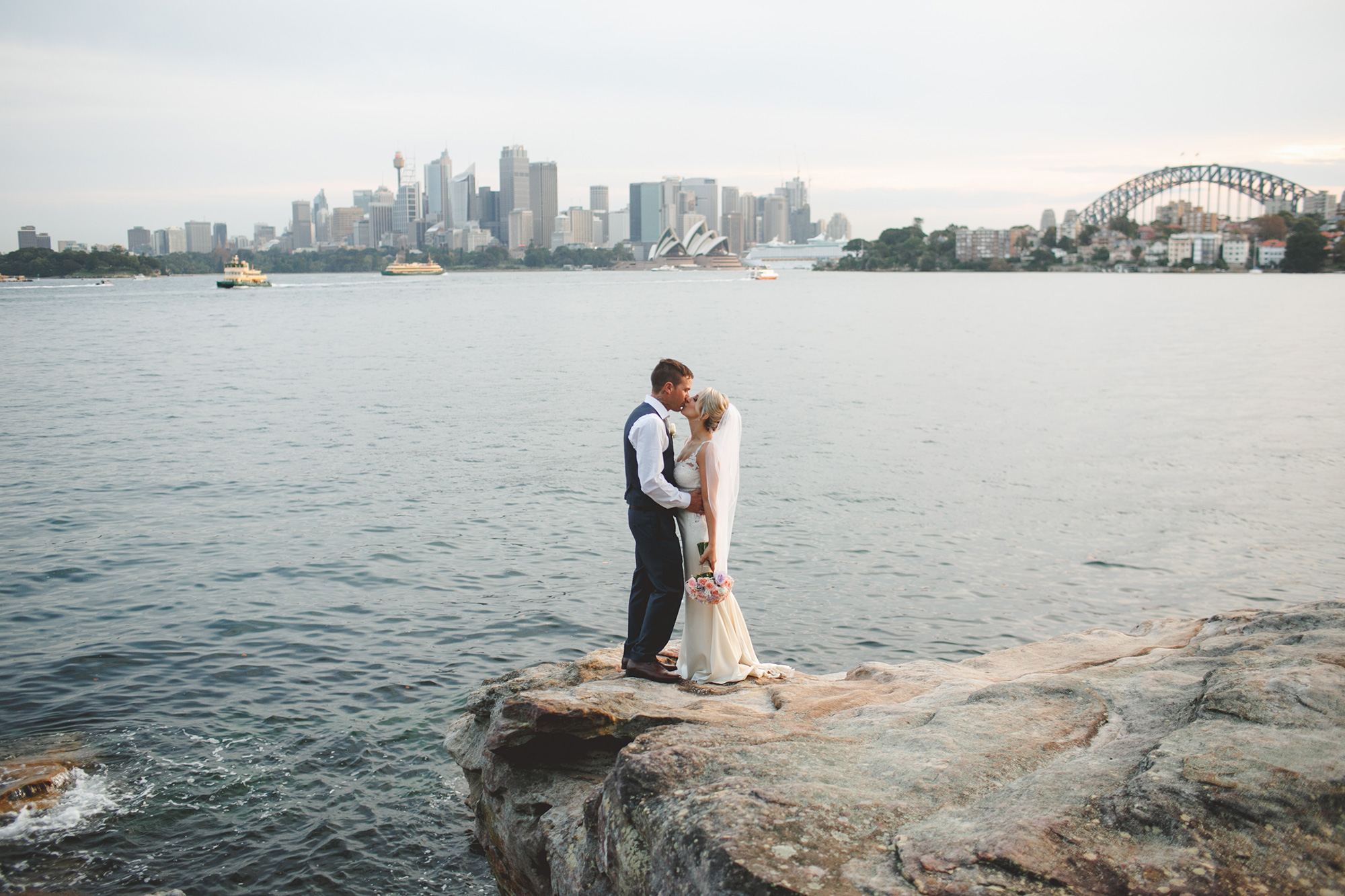 Rachael_Alex_Rustic-Waterfront-Wedding_015