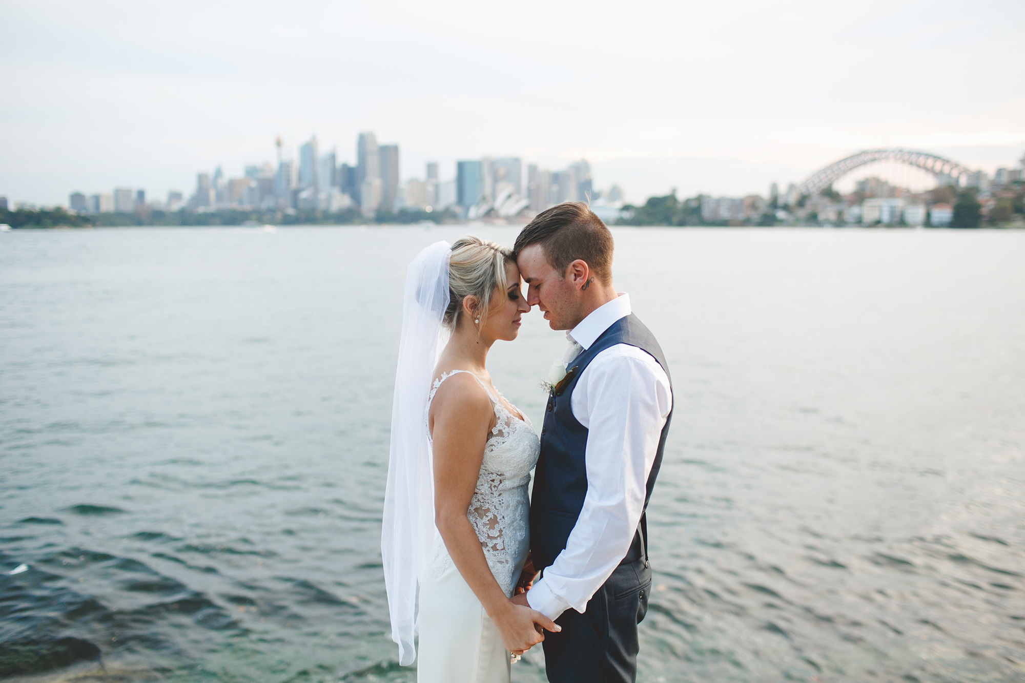 Rachael_Alex_Rustic-Waterfront-Wedding_020